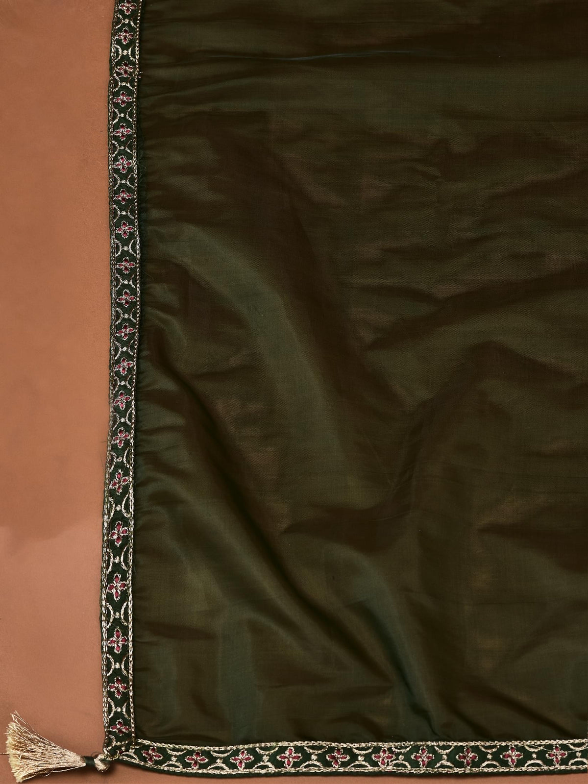 Women Muslin Olive Embroidered Kurta Comfort Pant Dupatta.
