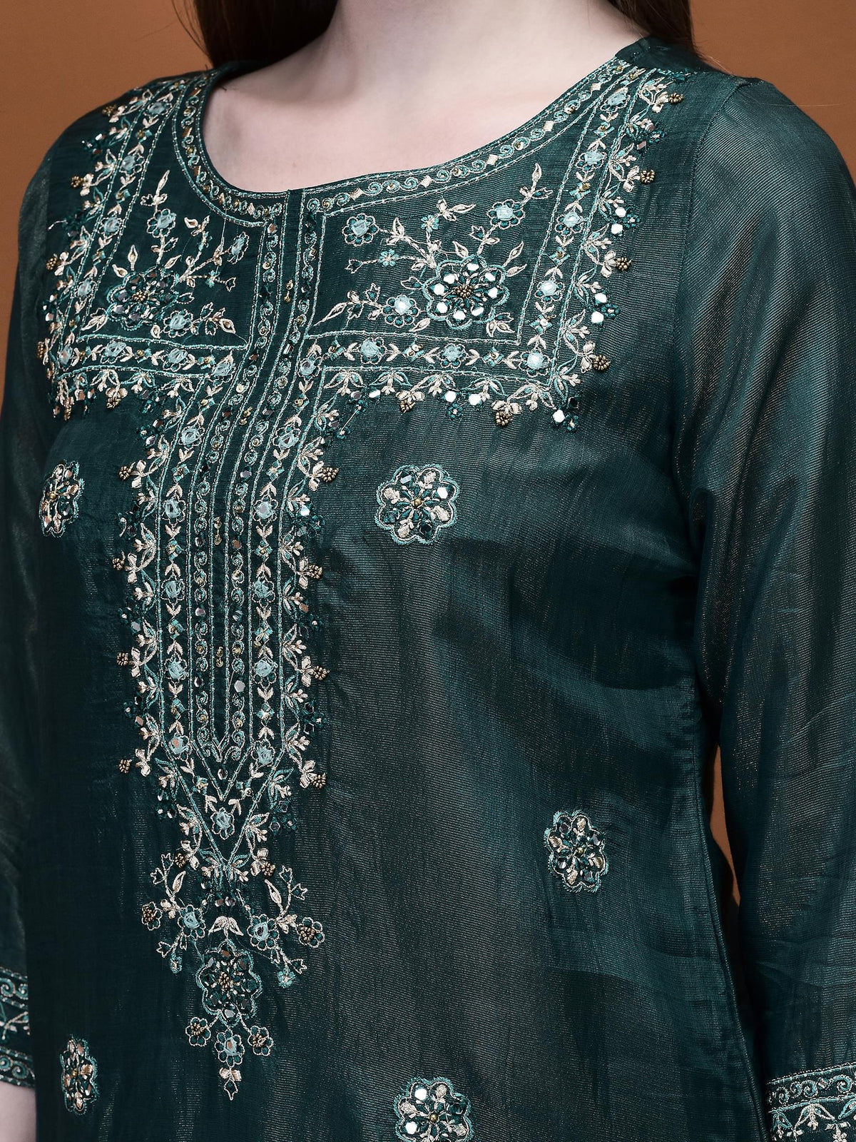 Women Muslin Green Embroidered Kurta Comfort Pant Dupatta.