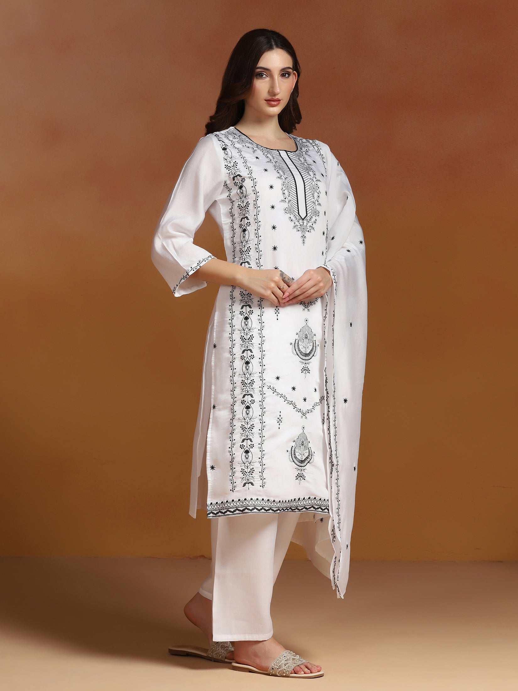 Women Chanderi White Embroidered Kurta Comfort Pant Dupatta
