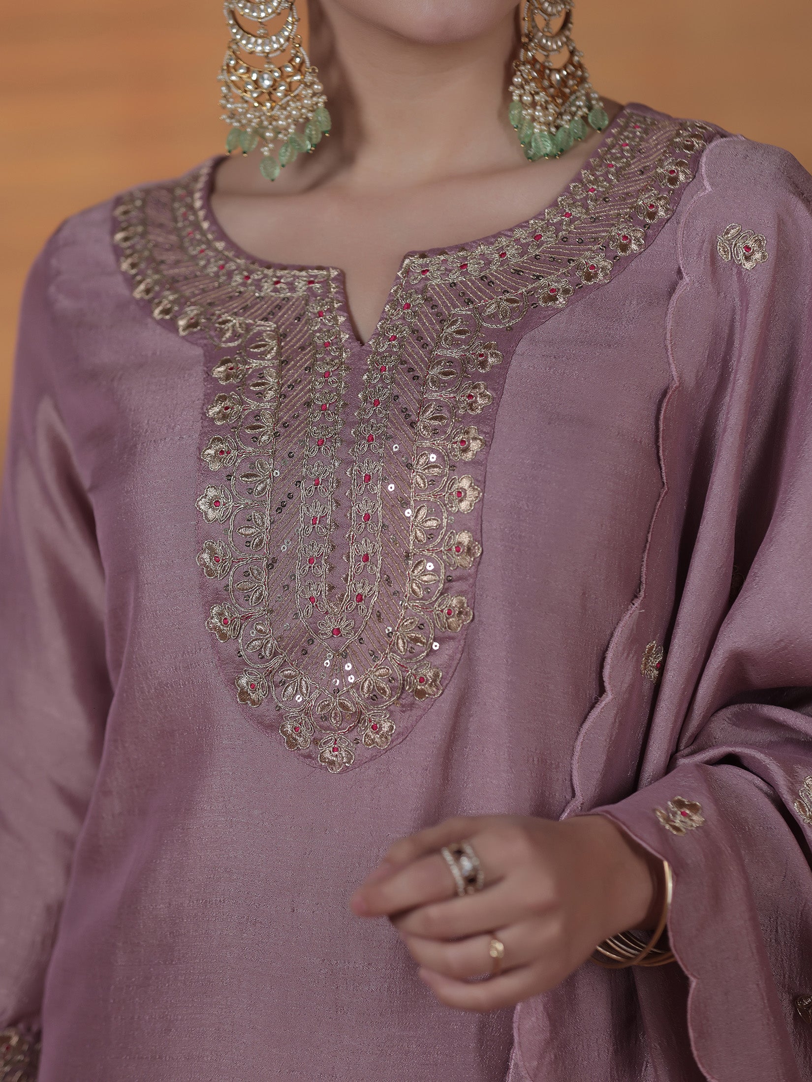 SIDH-26146KBLILAC_closer