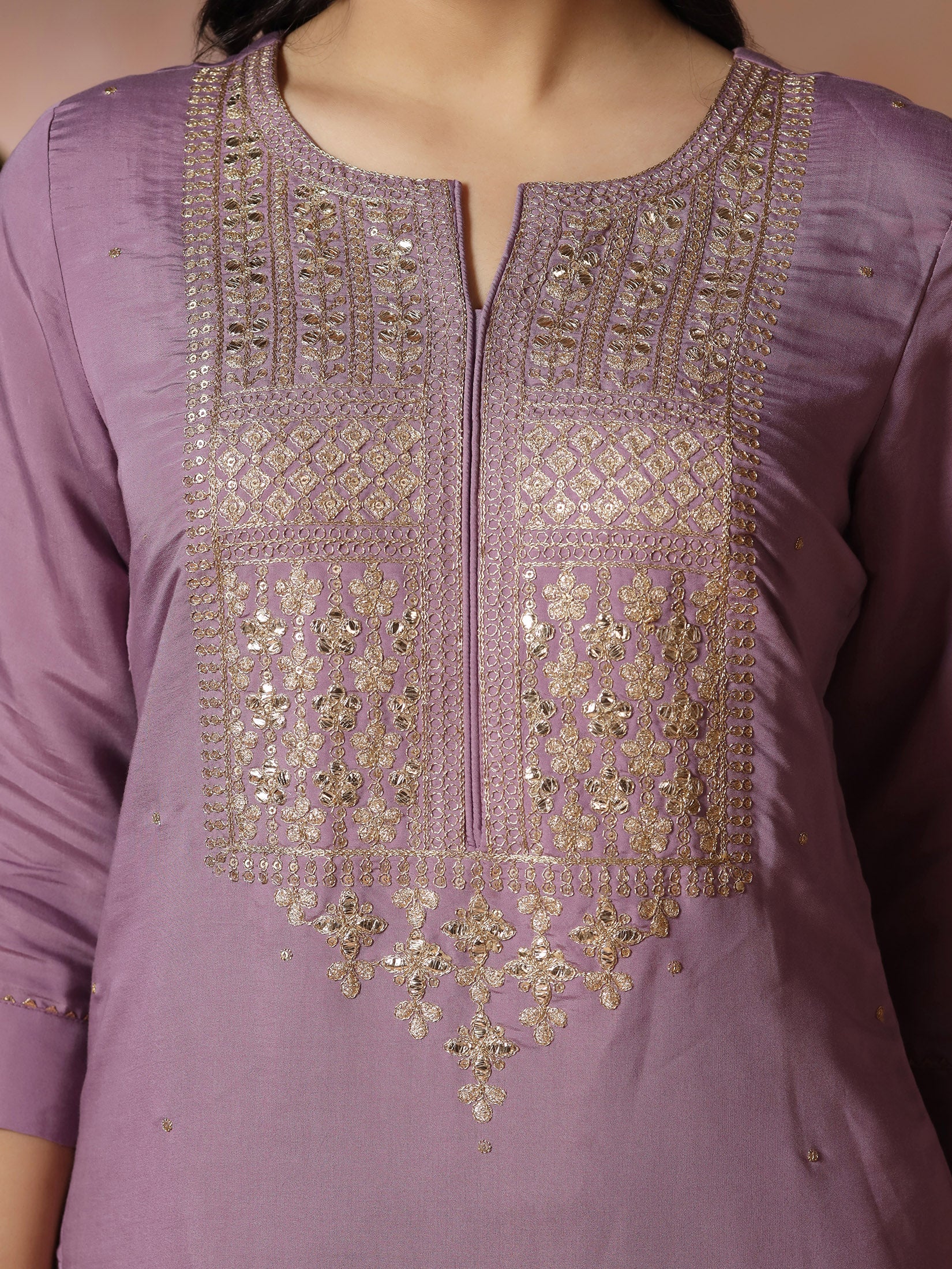 SIDH-26153KBLILAC_closer