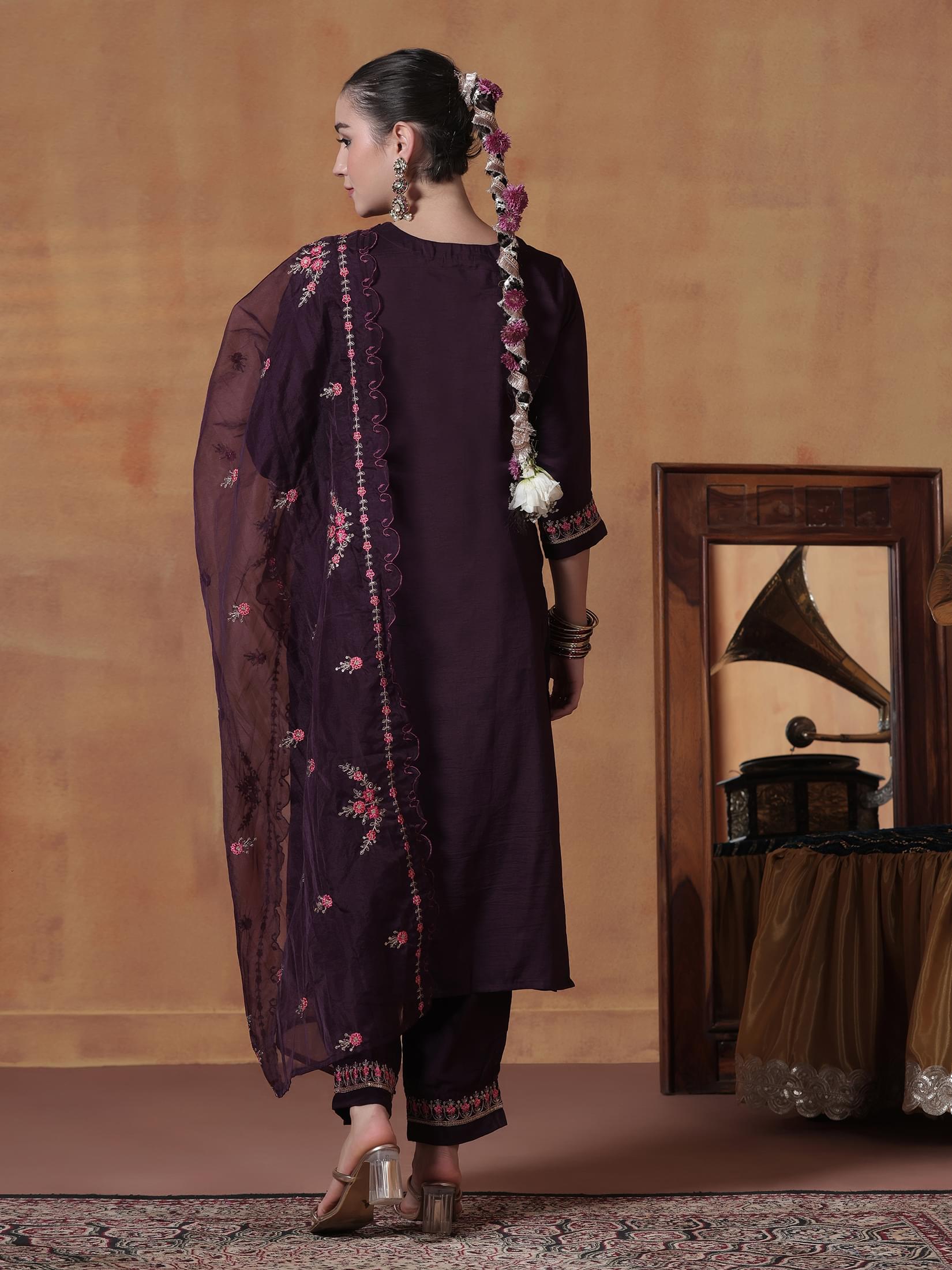 Women Orchid Silk Blend Embroidered Kurta Comfort Pant Dupatta.