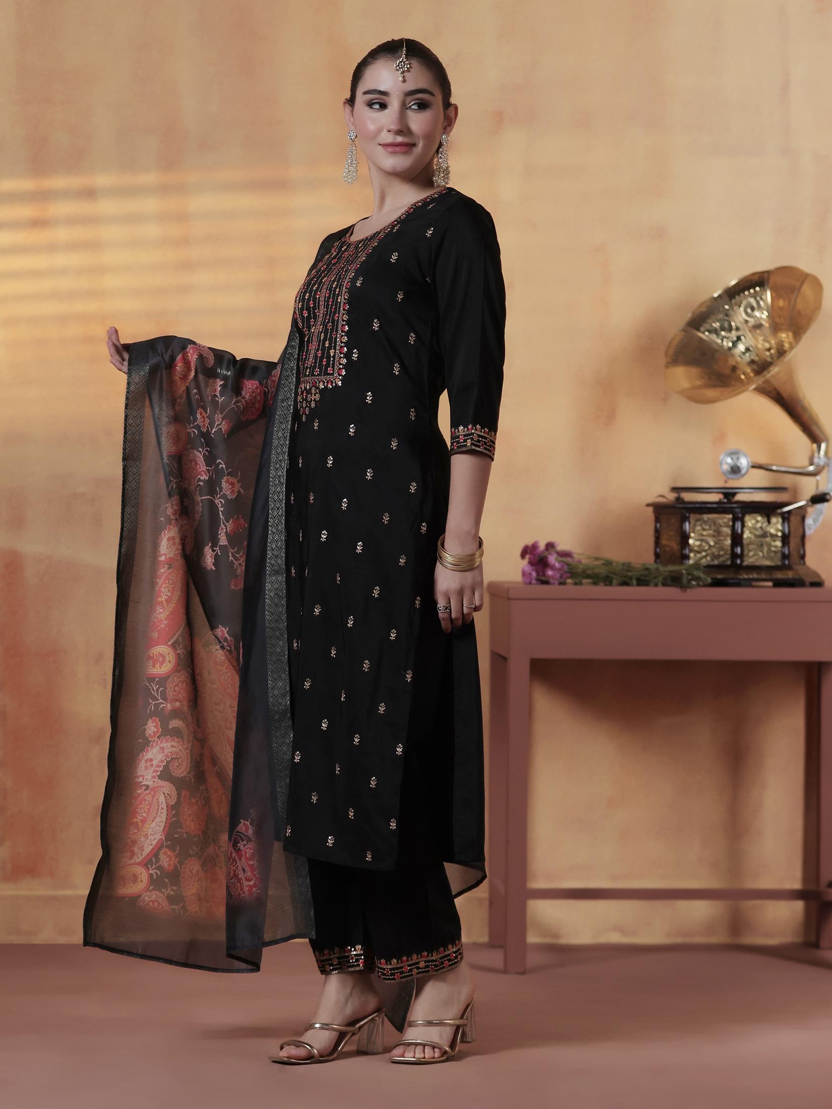 Women Chinon Black Embroidered Kurta Comfort Pant Dupatta.