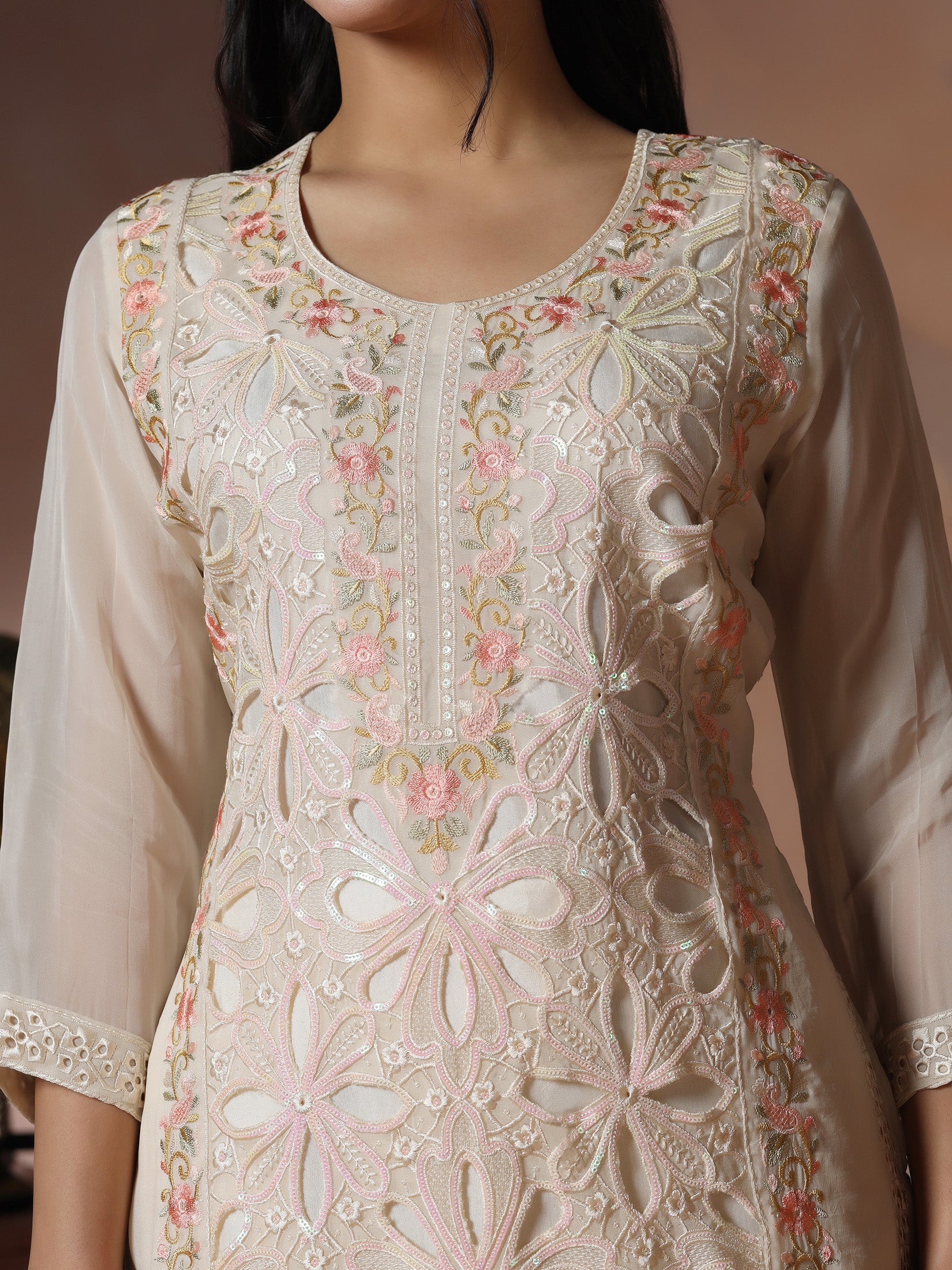 SWF-101OFFWHITE_closer