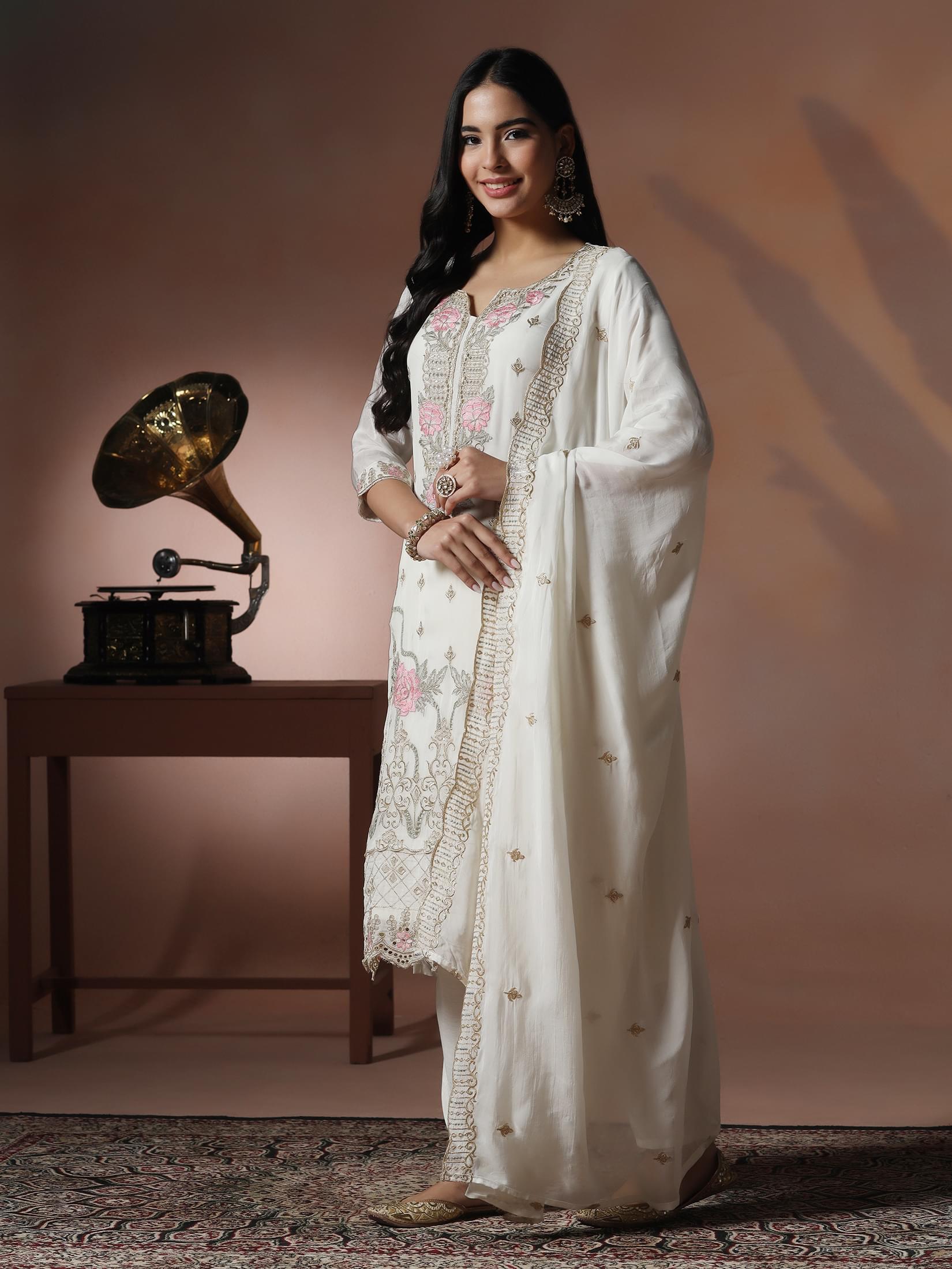 SWF-7683WHITE_left