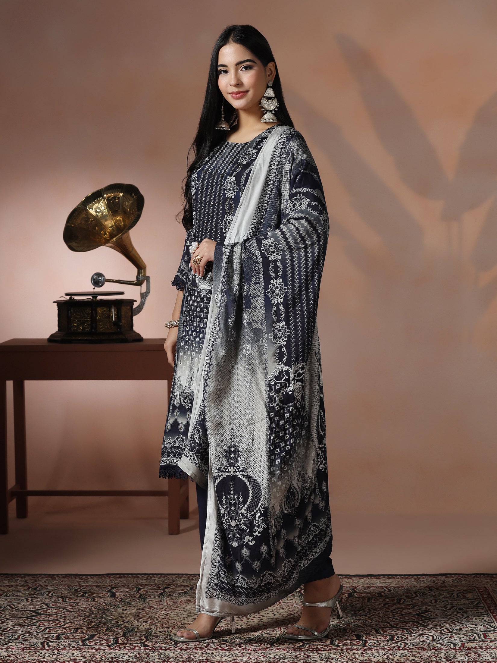 Women Muslin Blue Printed Kurta Comfort Pant Dupatta