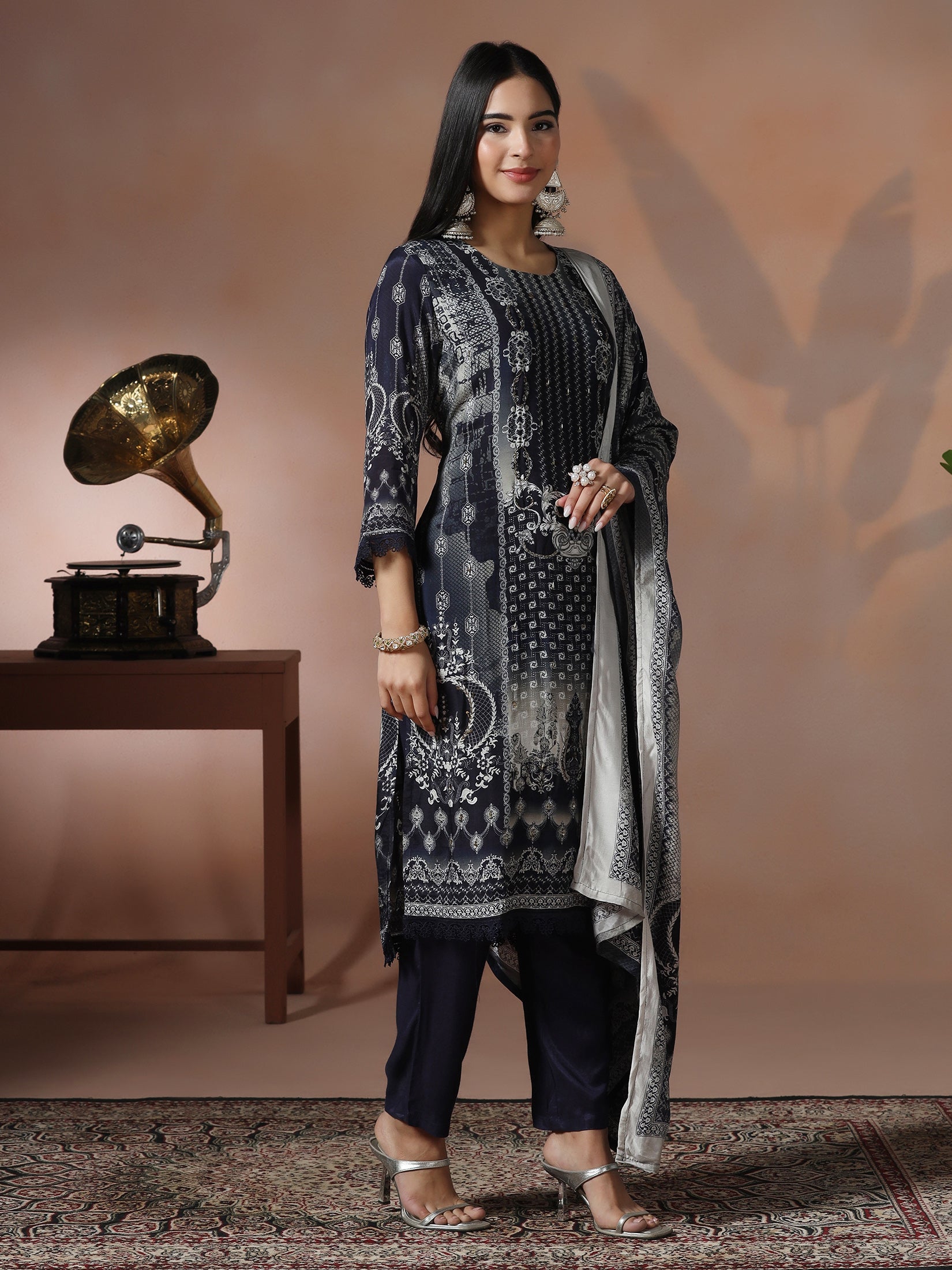 Women Muslin Blue Printed Kurta Comfort Pant Dupatta