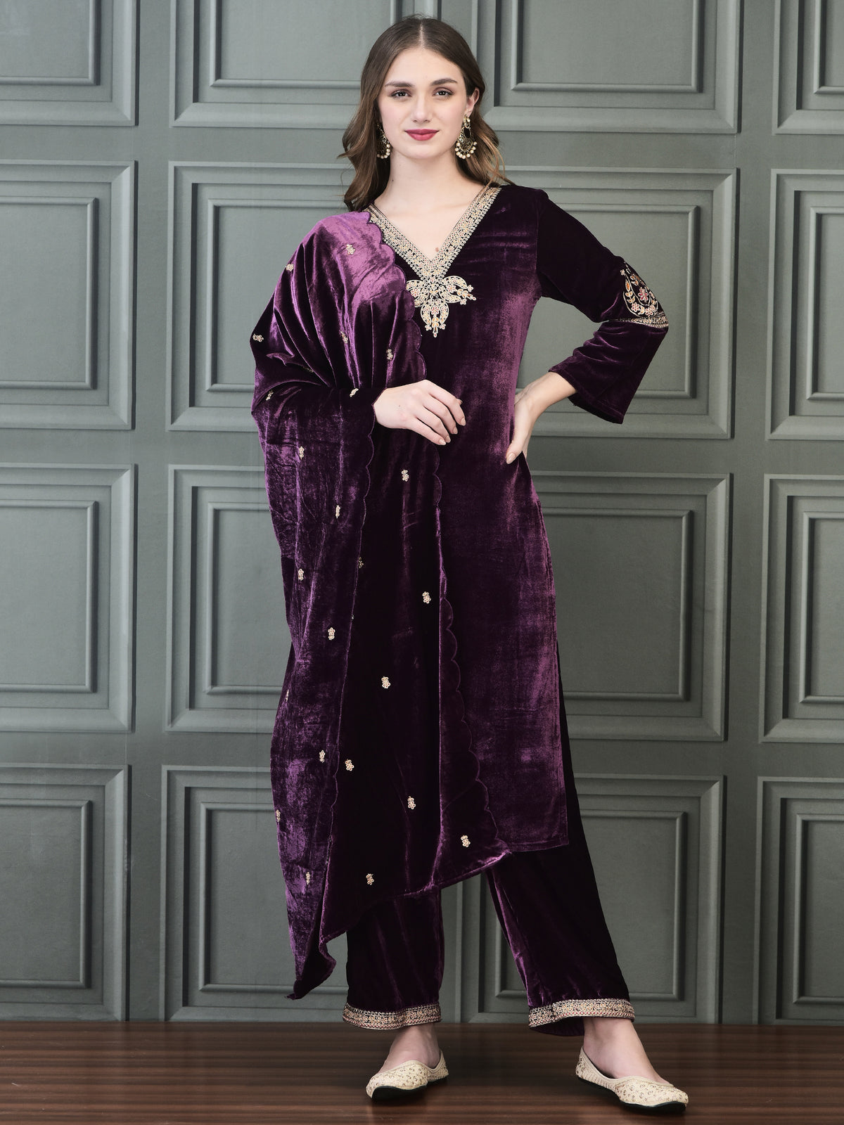Women Winter Velvet Lilac Embroidered Kurta Comfort Pant Dupatta.
