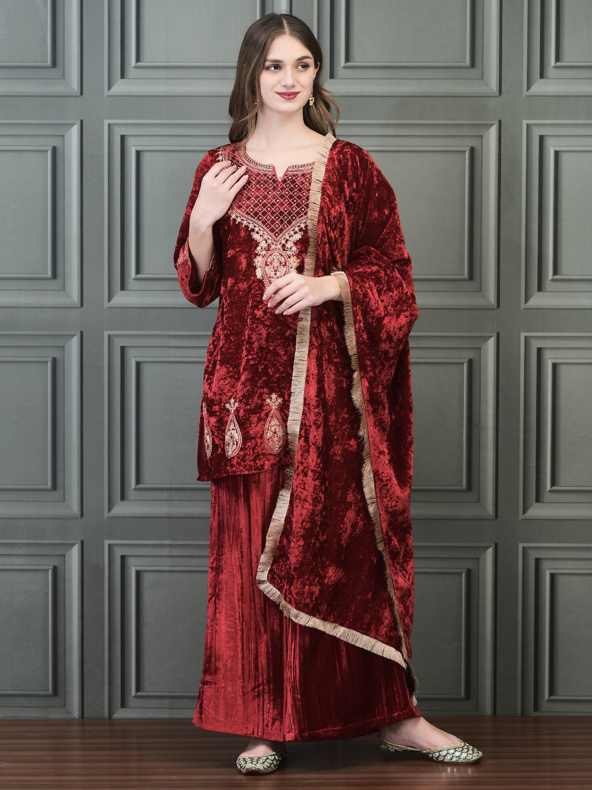 Women Winter Velvet Pink Embroidered Kurta Wide Leg Pant Dupatta.