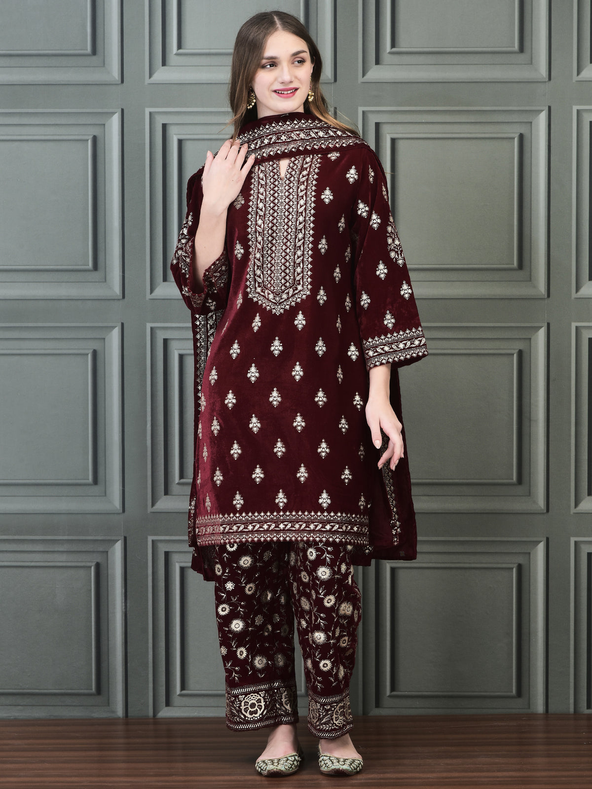 Women Winter Velvet Maroon Foil Print Kurta Comfort Pant Dupatta.