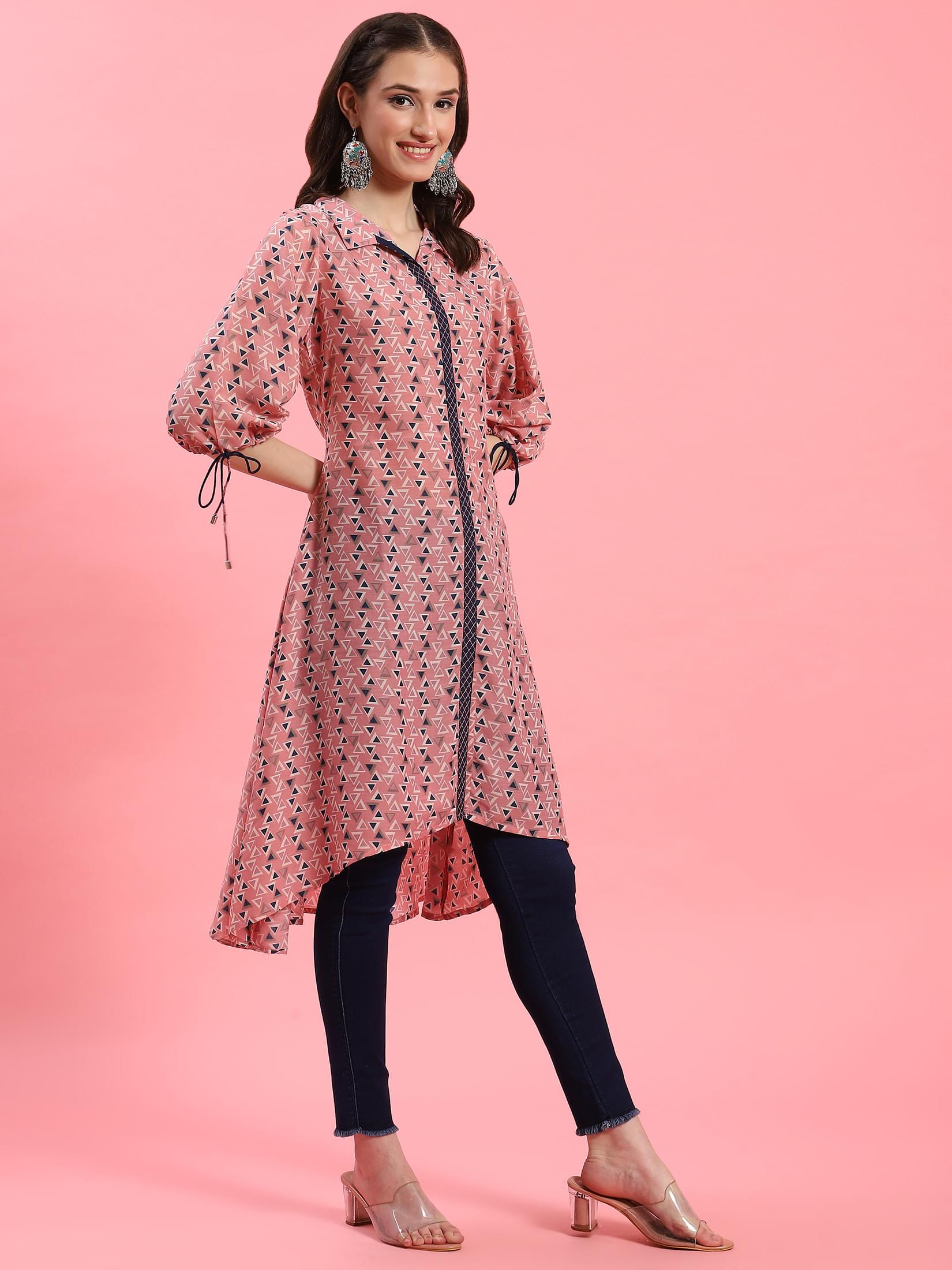 Women Pink Geometric Print Kurta.