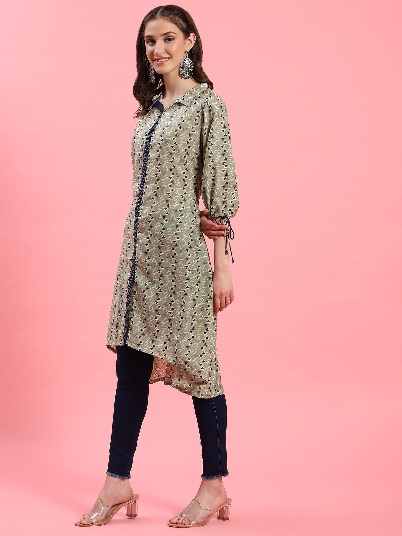 Women Green Geometric Printed Kurta.