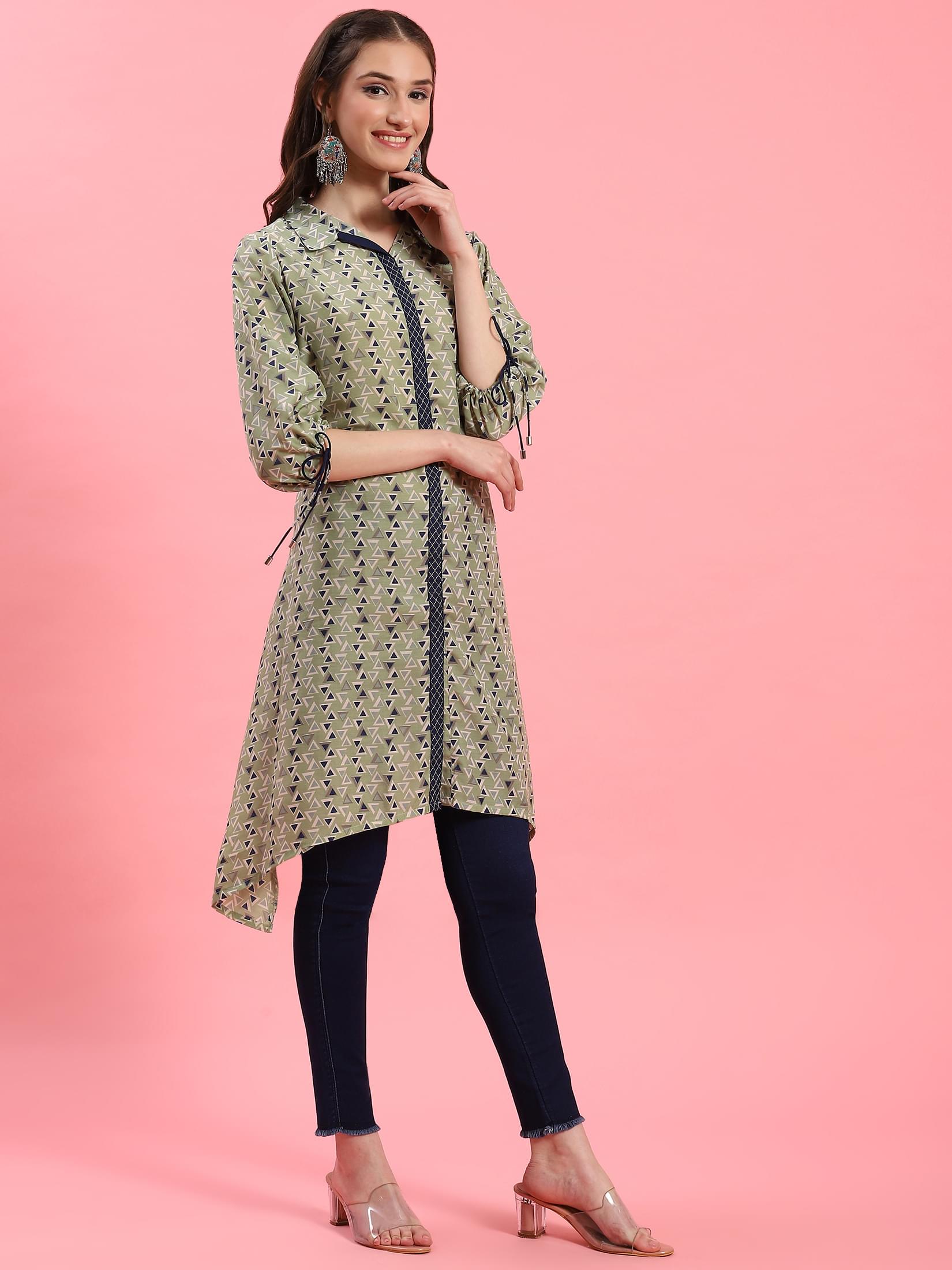 Women Green Geometric Printed Kurta.