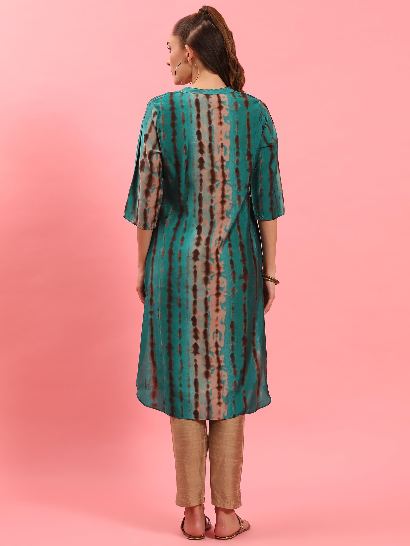 Women Green Stripe Printed Kurta.