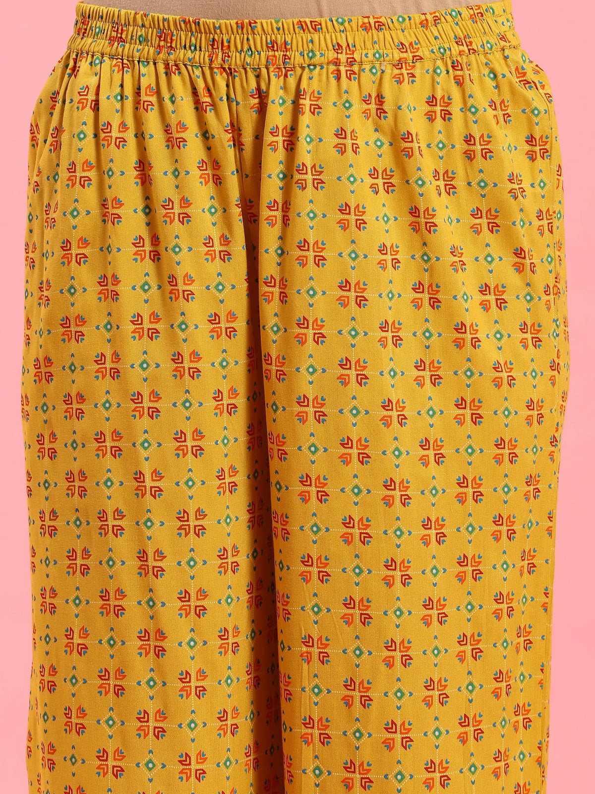 Women Yellow Geometric Printed Kurta With Harem Pant.