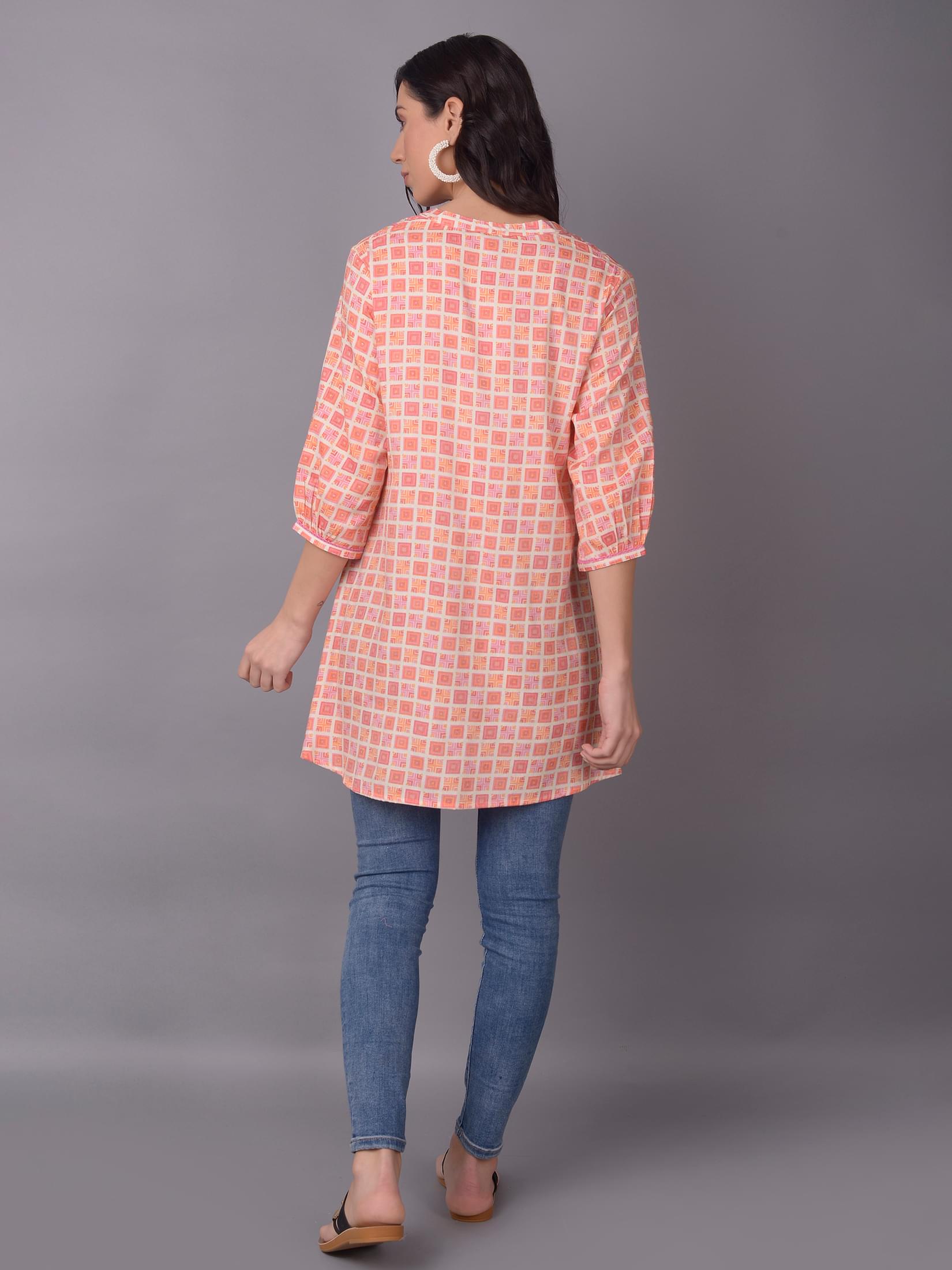 Women Peach Liva (Rayon) Geometric Printed Tunic.