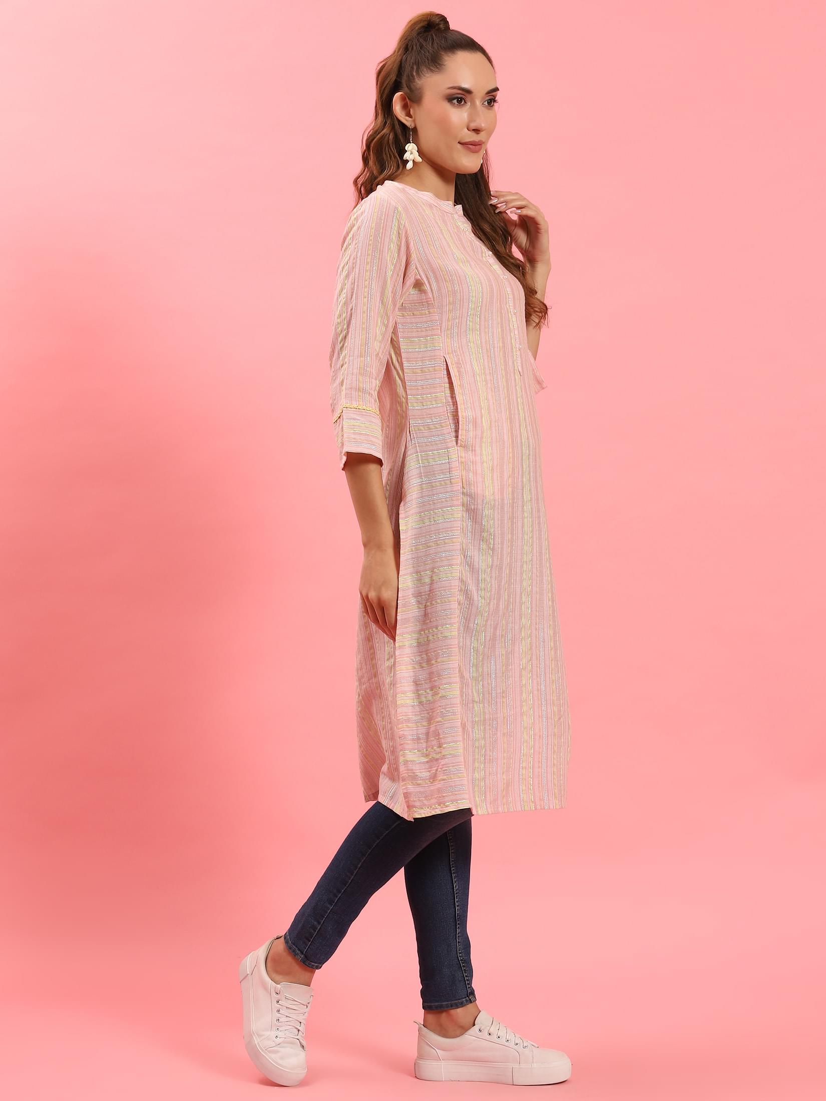 Women Peach Stripe Printed Kurta.