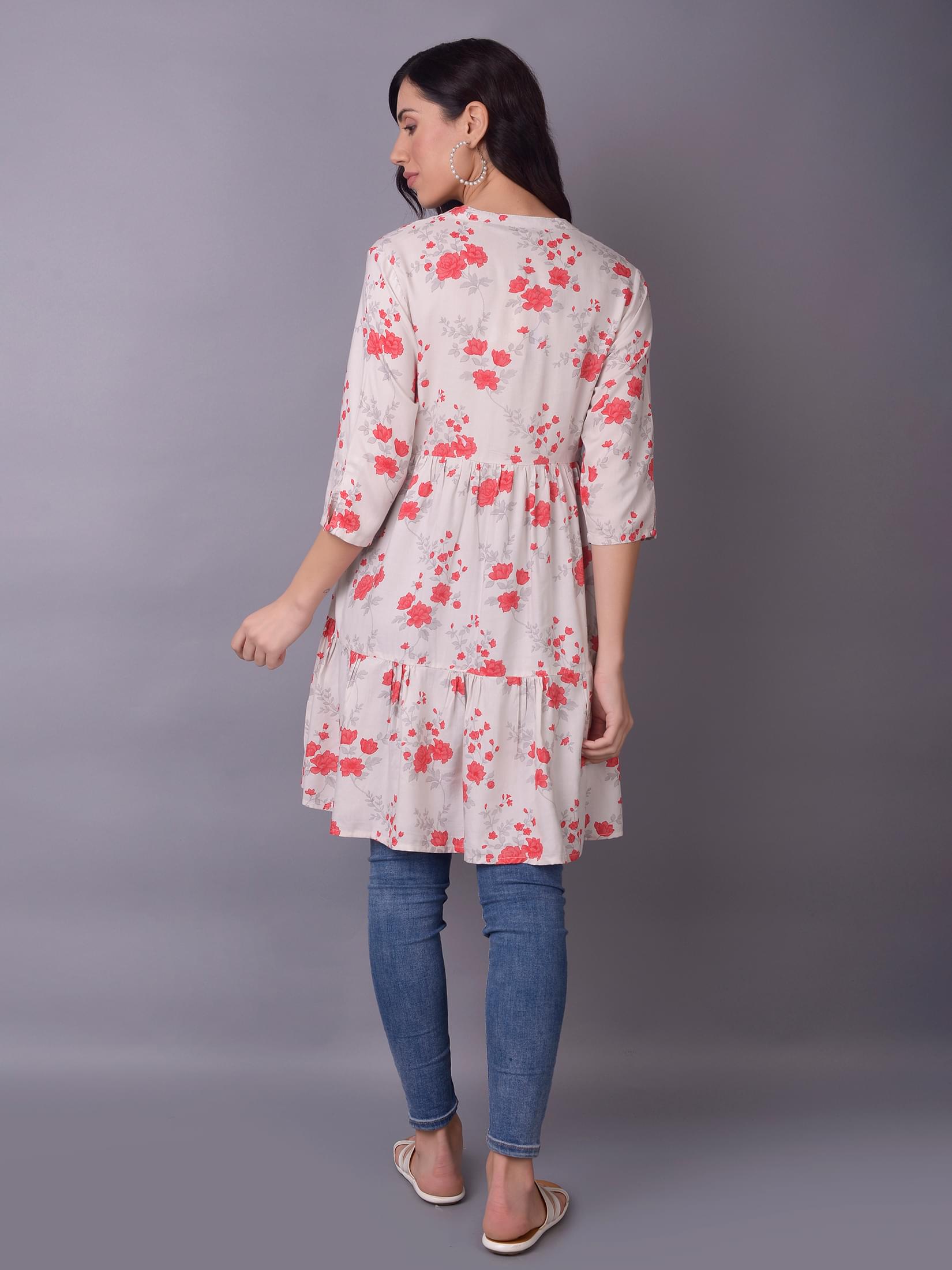 Women Red Floral Printed Kurti.
