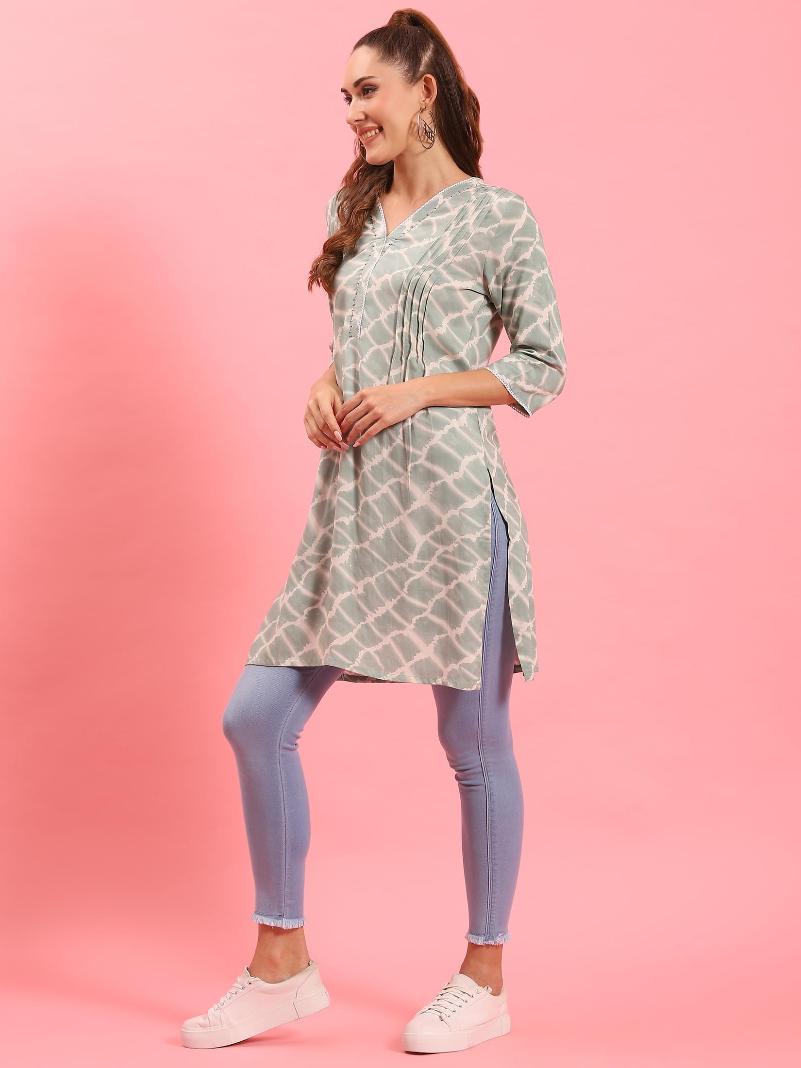 Women Green Tie Dye Printed Kurti.