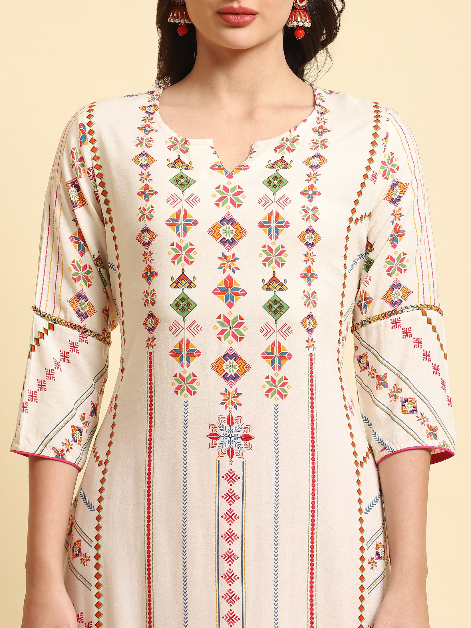 10349OFFWHITE_closer