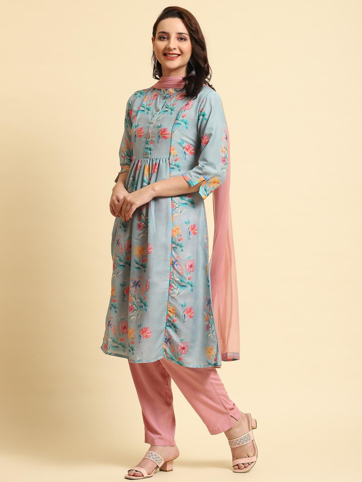 Women Green Printed Kurta Trouser Dupatta.