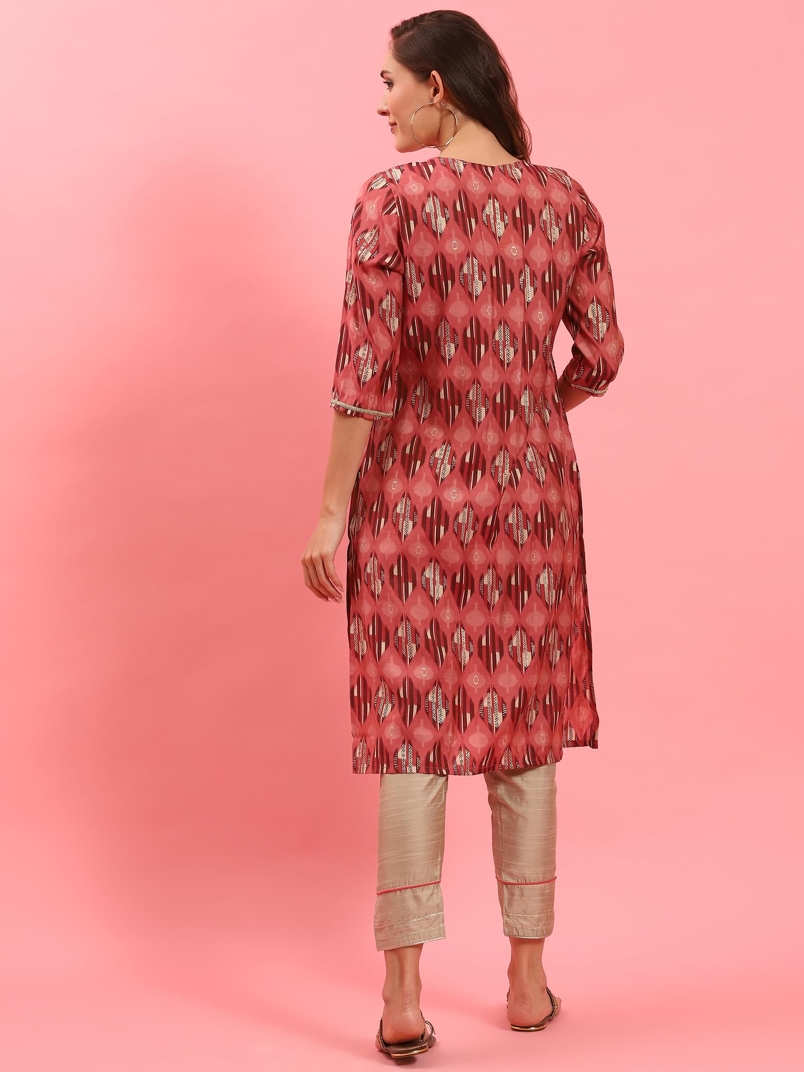 Women Pink Abstract Printed Kurta.