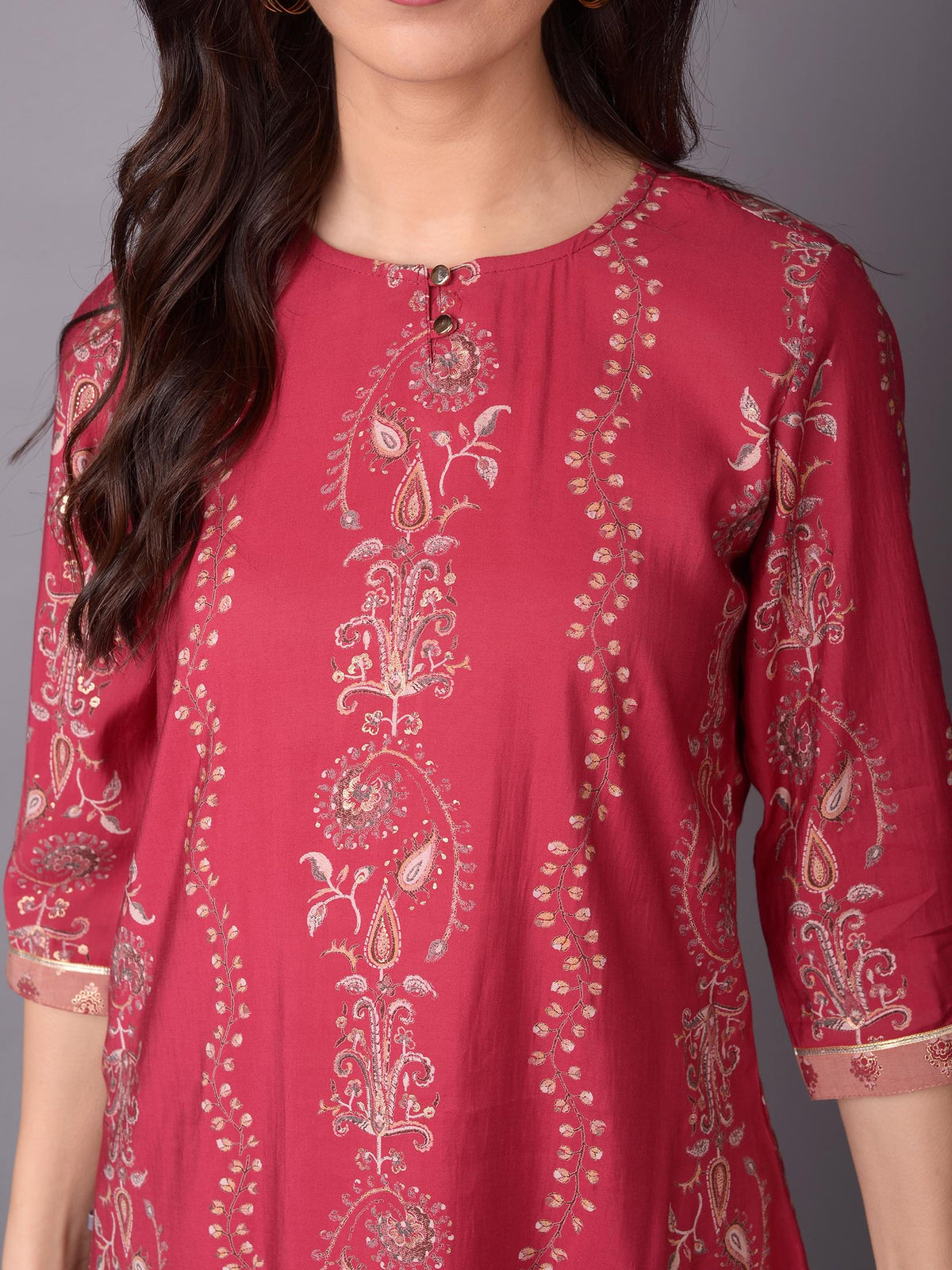 Women Maroon Floral Printed Kurta With Trouser.