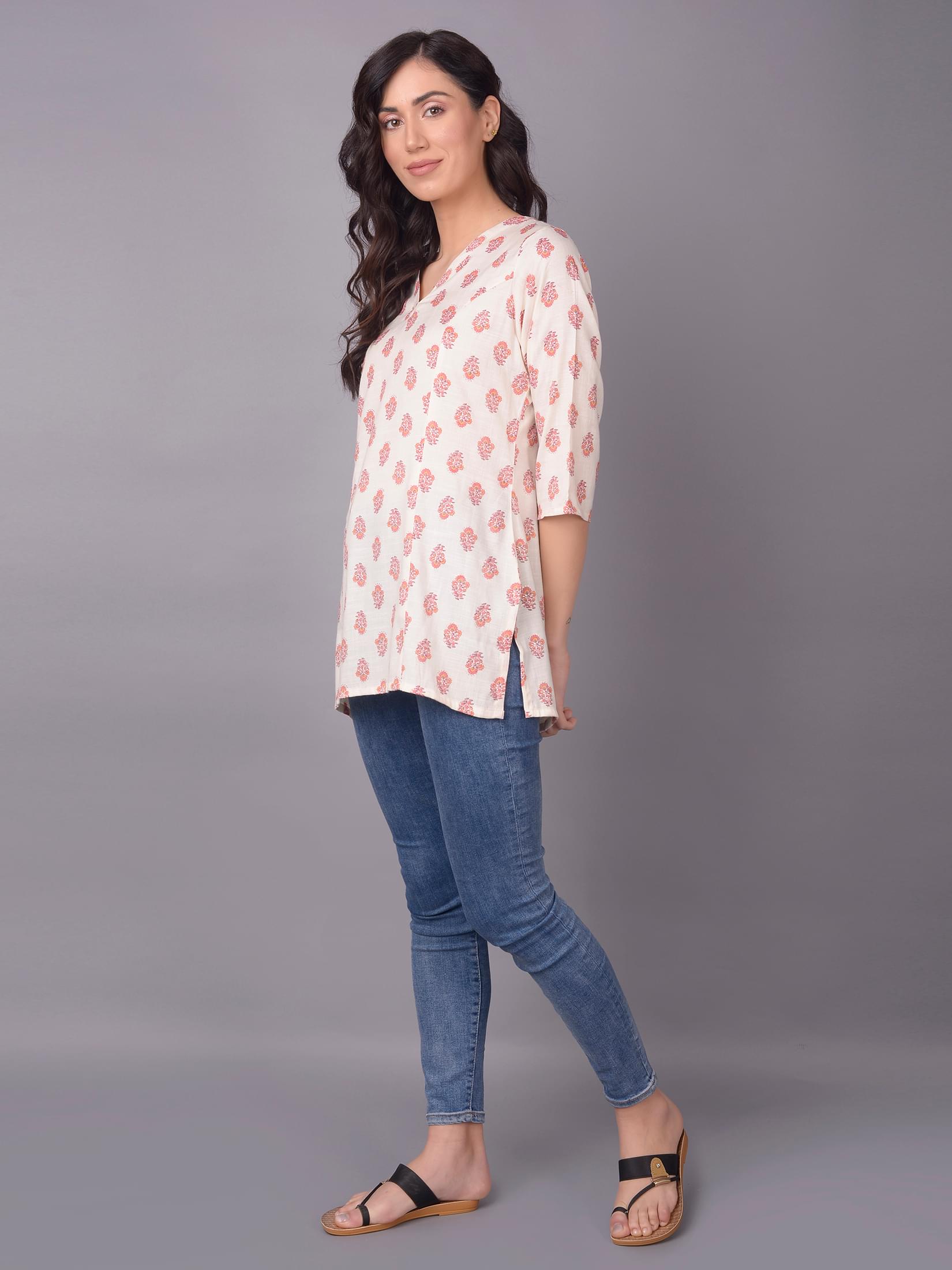 Women Red Floral Printed Tunic.