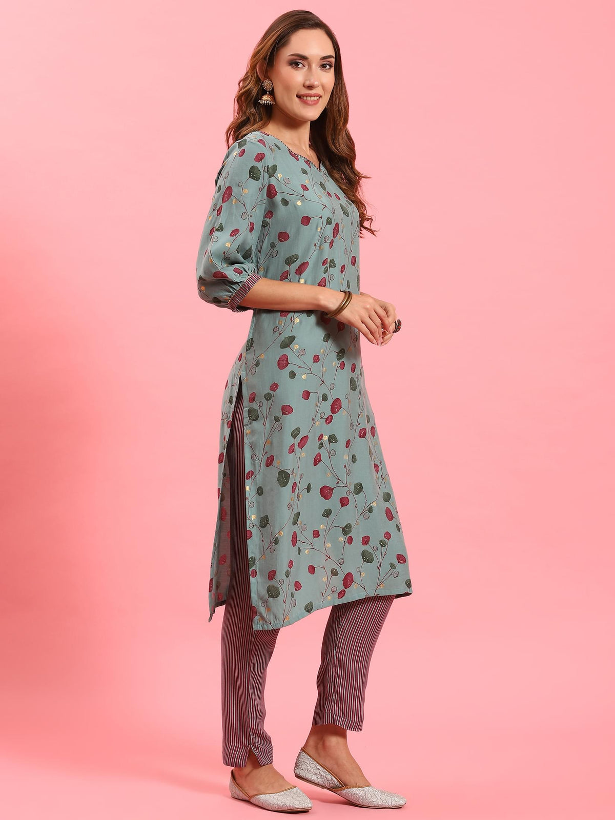 Women Green Floral Printed Kurta Trouser Dupatta.
