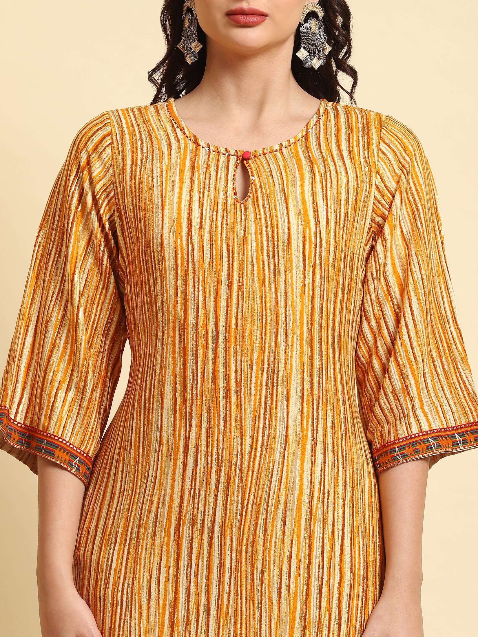 10741YELLOWMULTI_closer