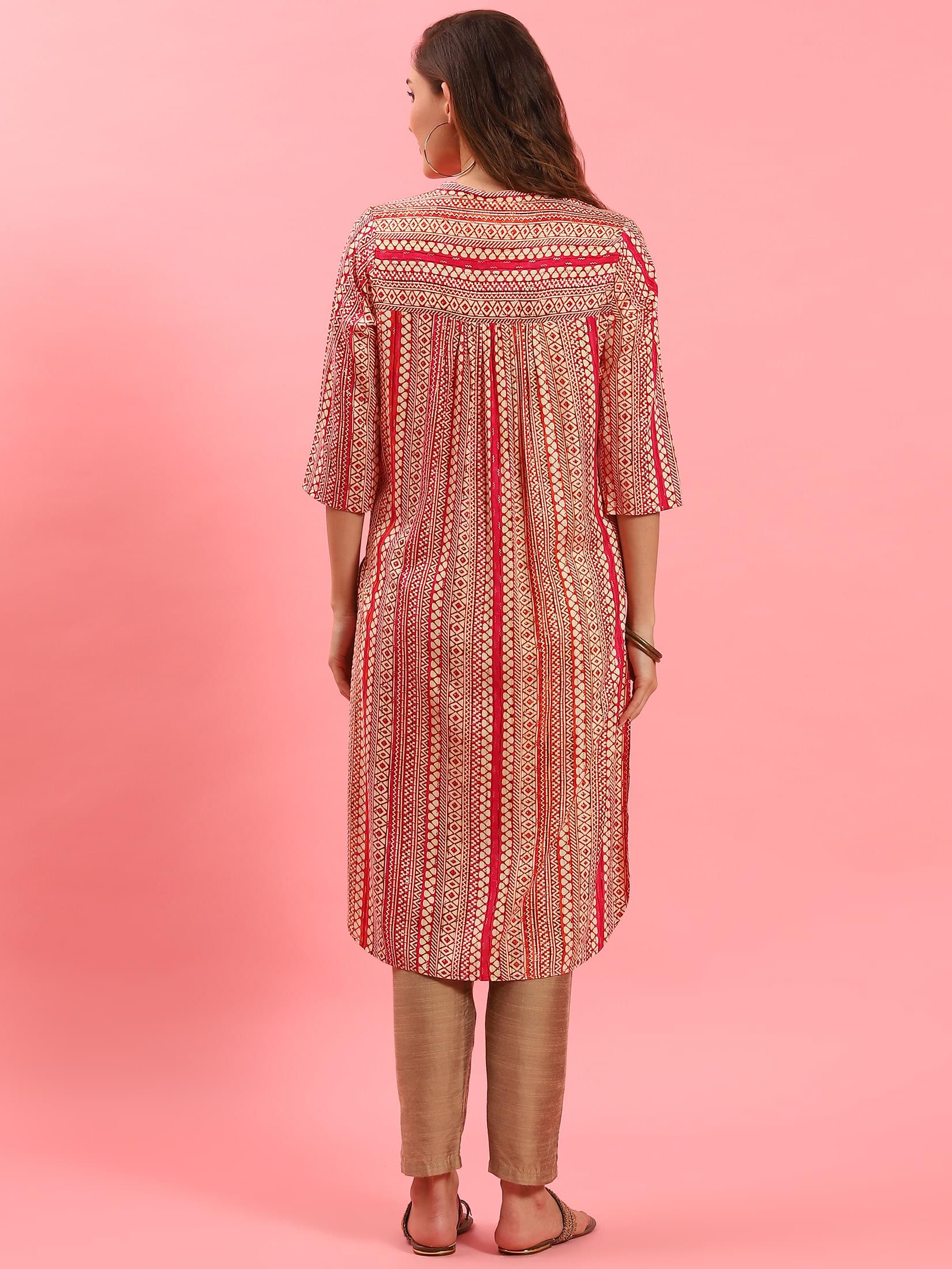 Women Pink Geometric Printed Kurta.