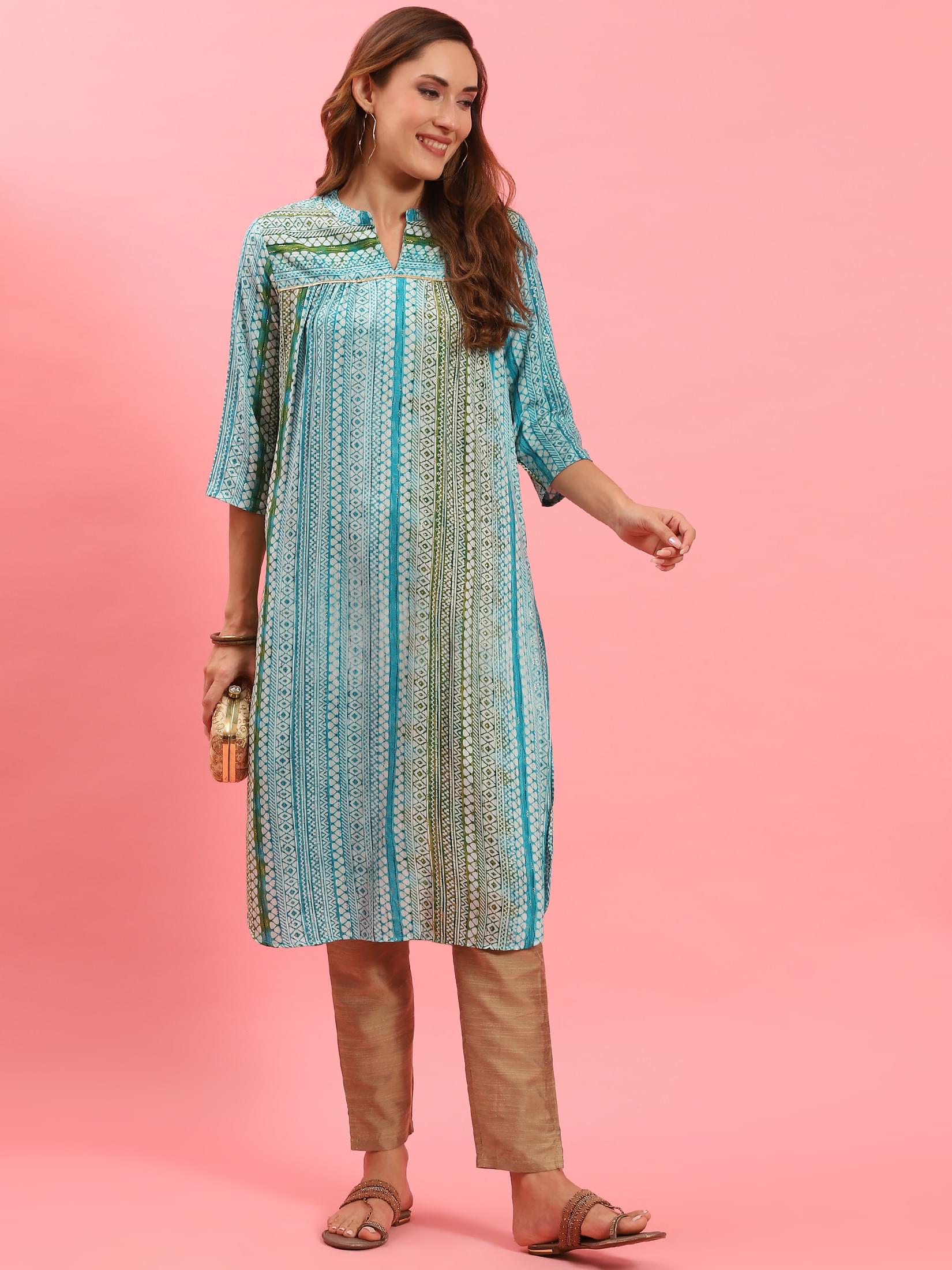 Women Blue Geometric Mandarin Collar Kurta.