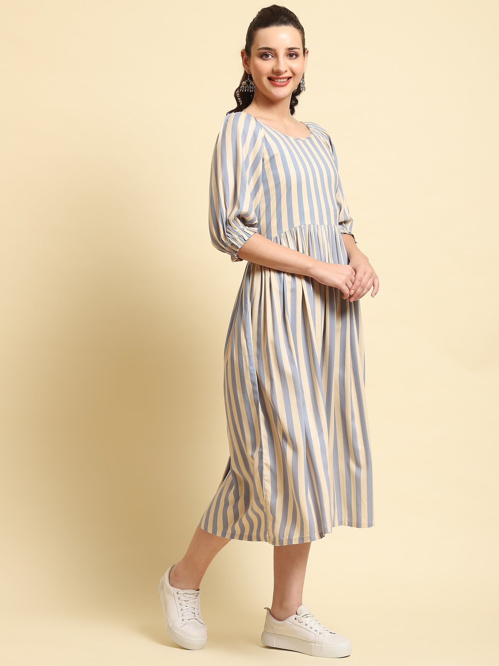 10750MPSTEELBLUE_OFFWHITE_right