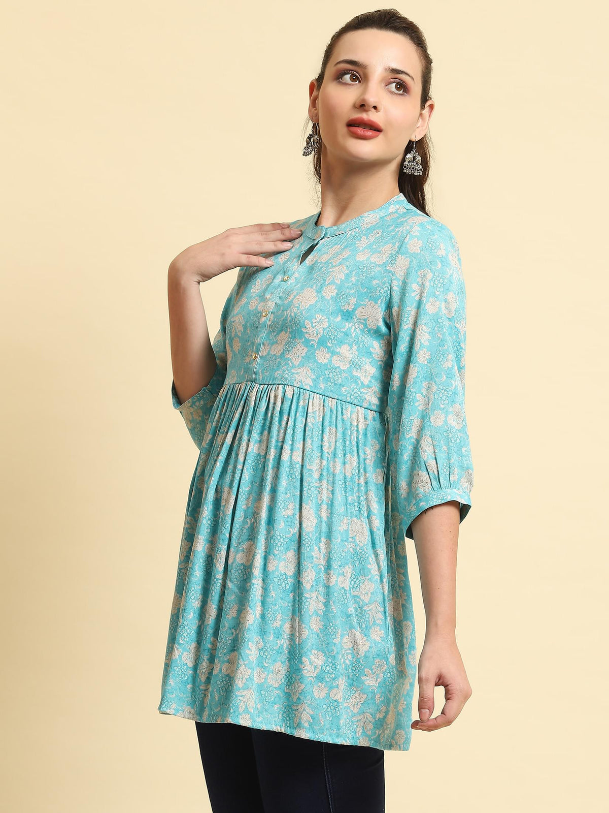 Women Sky Blue Floral Printed Tunic.