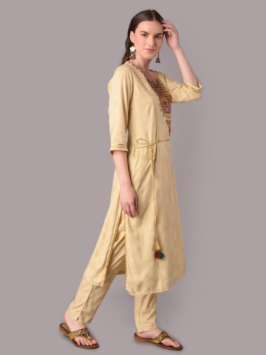 Women Beige Kurta With Trouser.