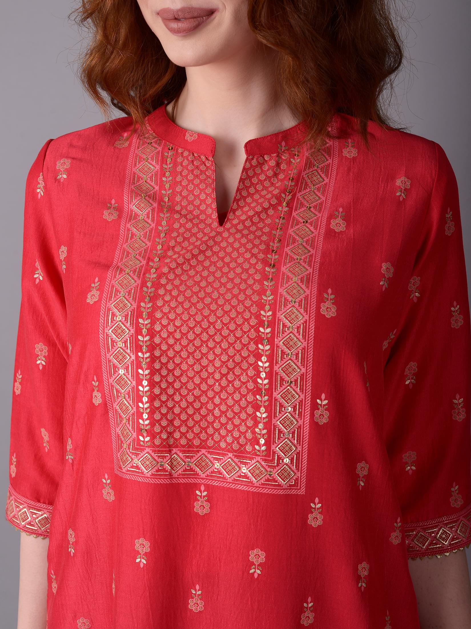 Women Pink Ornamental Printed Kurta.