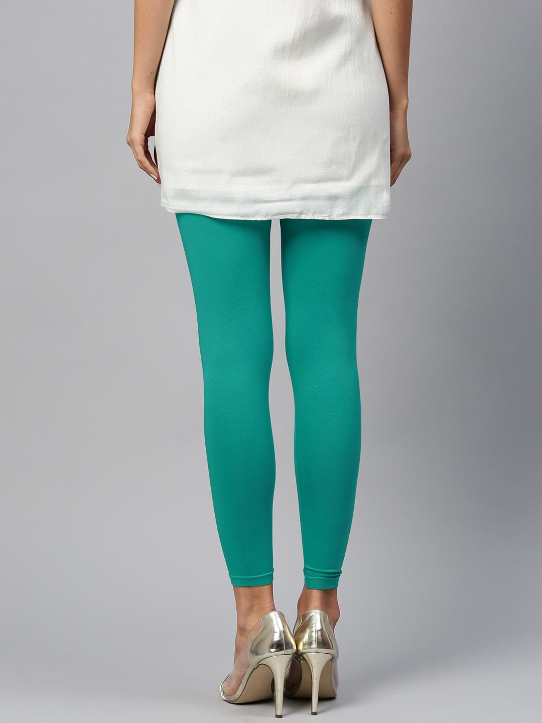 Attractive Teal Solid Legging.