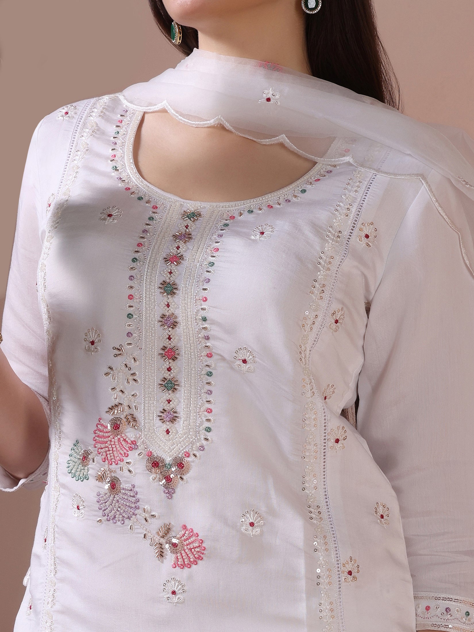 Women Mul Chanderi White Embroidered Kurta Trouser Dupatta
