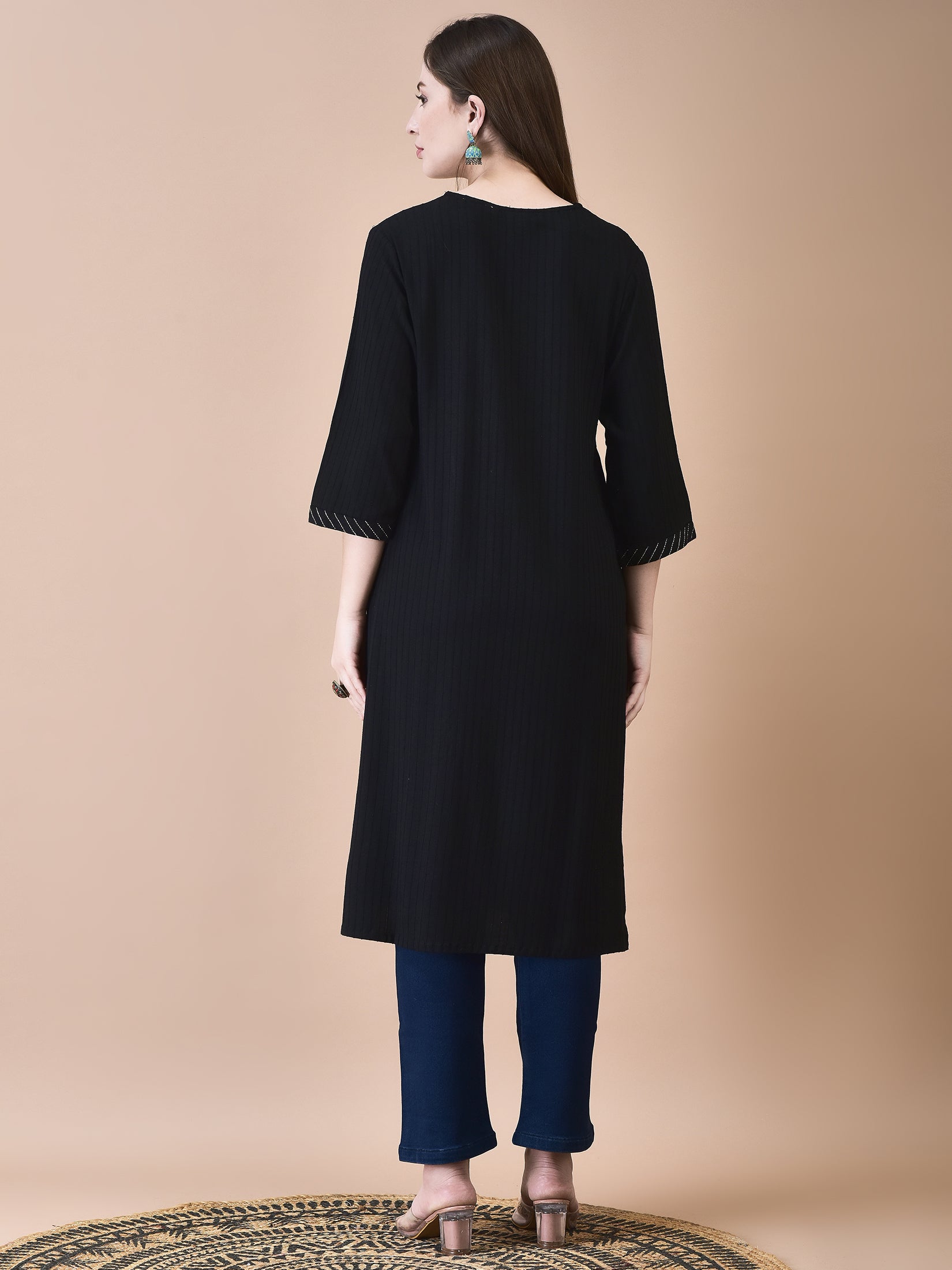 Women Lycra Viscose Black Solid Kurta