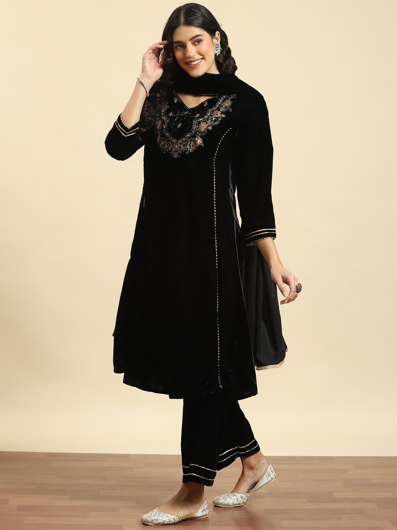 10631BLACK_left