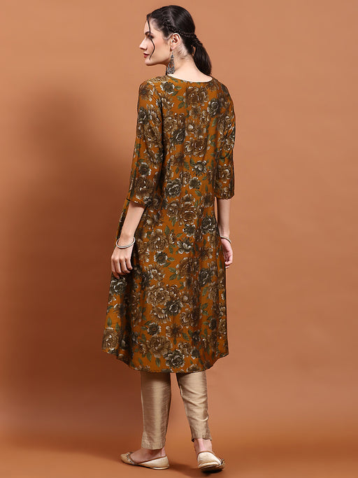 Peach Embellished Kurta With Cigarette Pants at Rs 799/piece