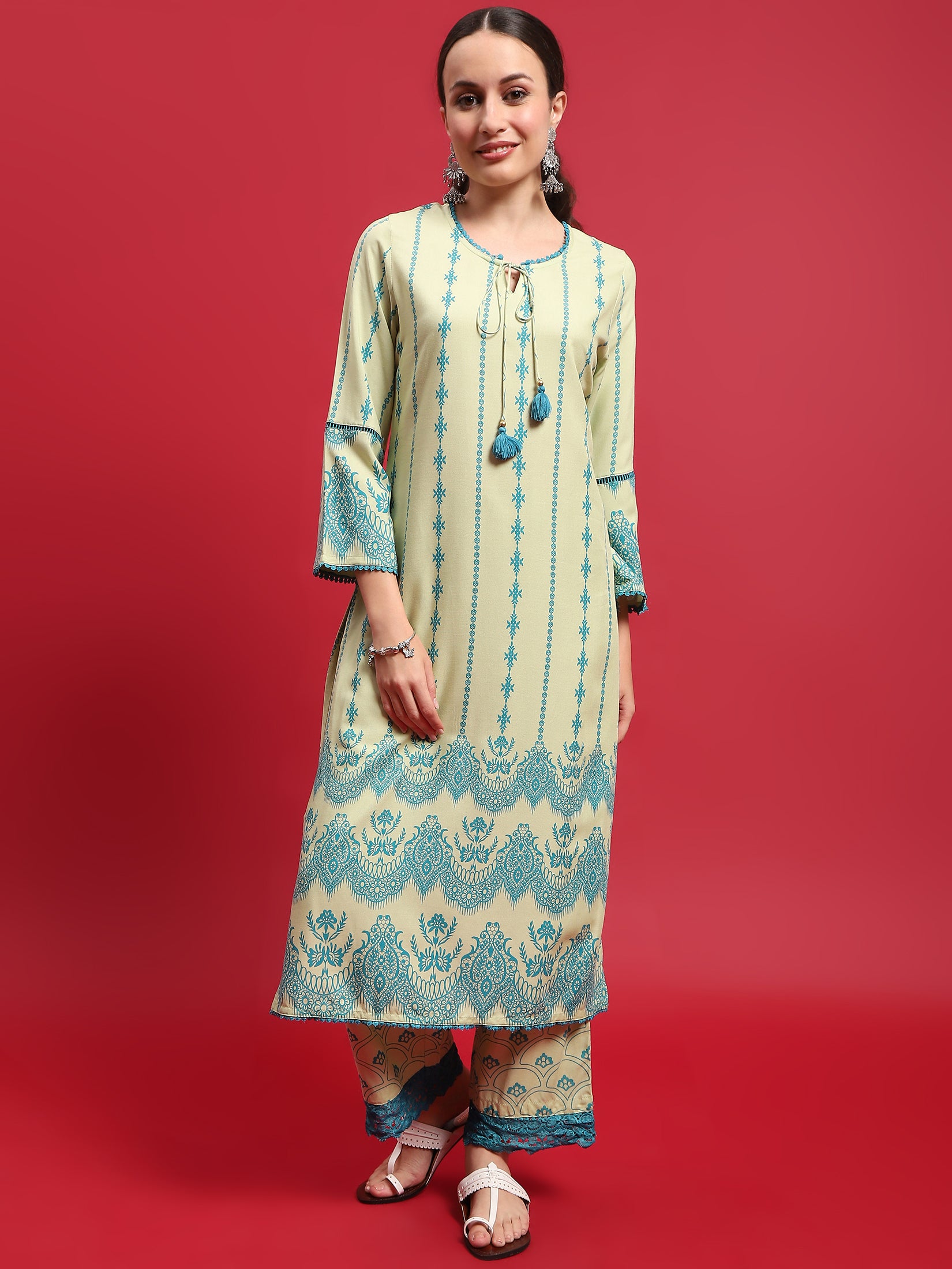 Women Liva Rayon Green Ornamental Print Kurta With Comfort Pant