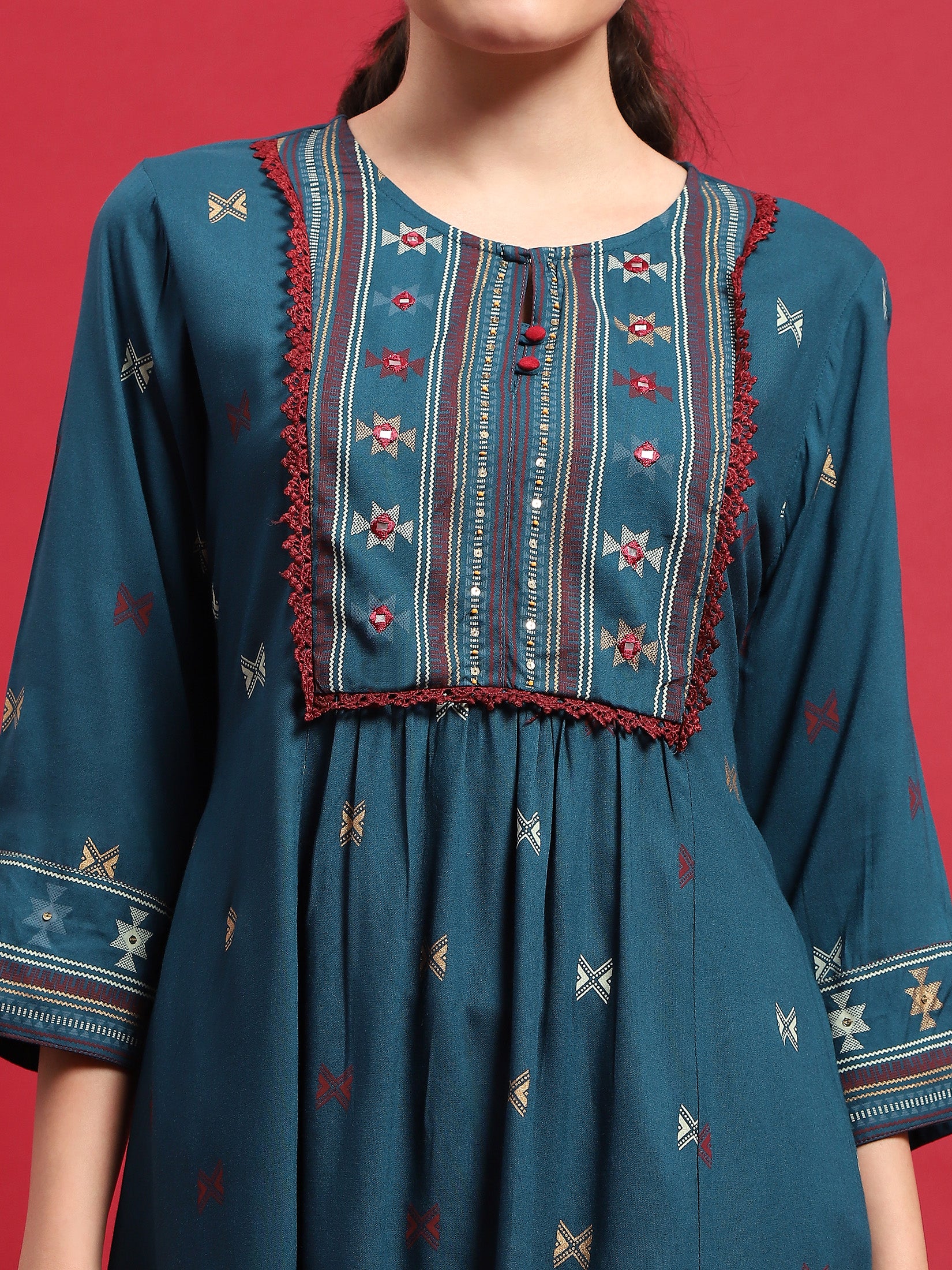 Women Rayon Peacock Blue Kurta With Comfort Pant