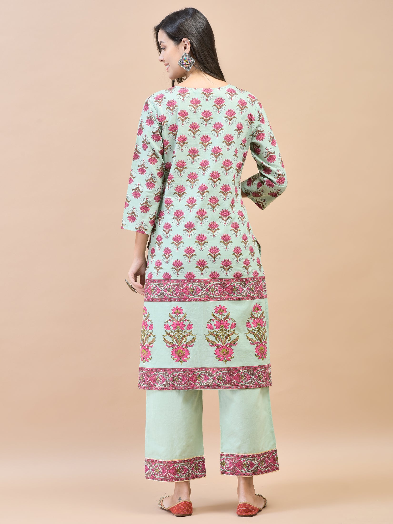 Women Cotton Green Ornamental Print Kurta With Comfort Pant