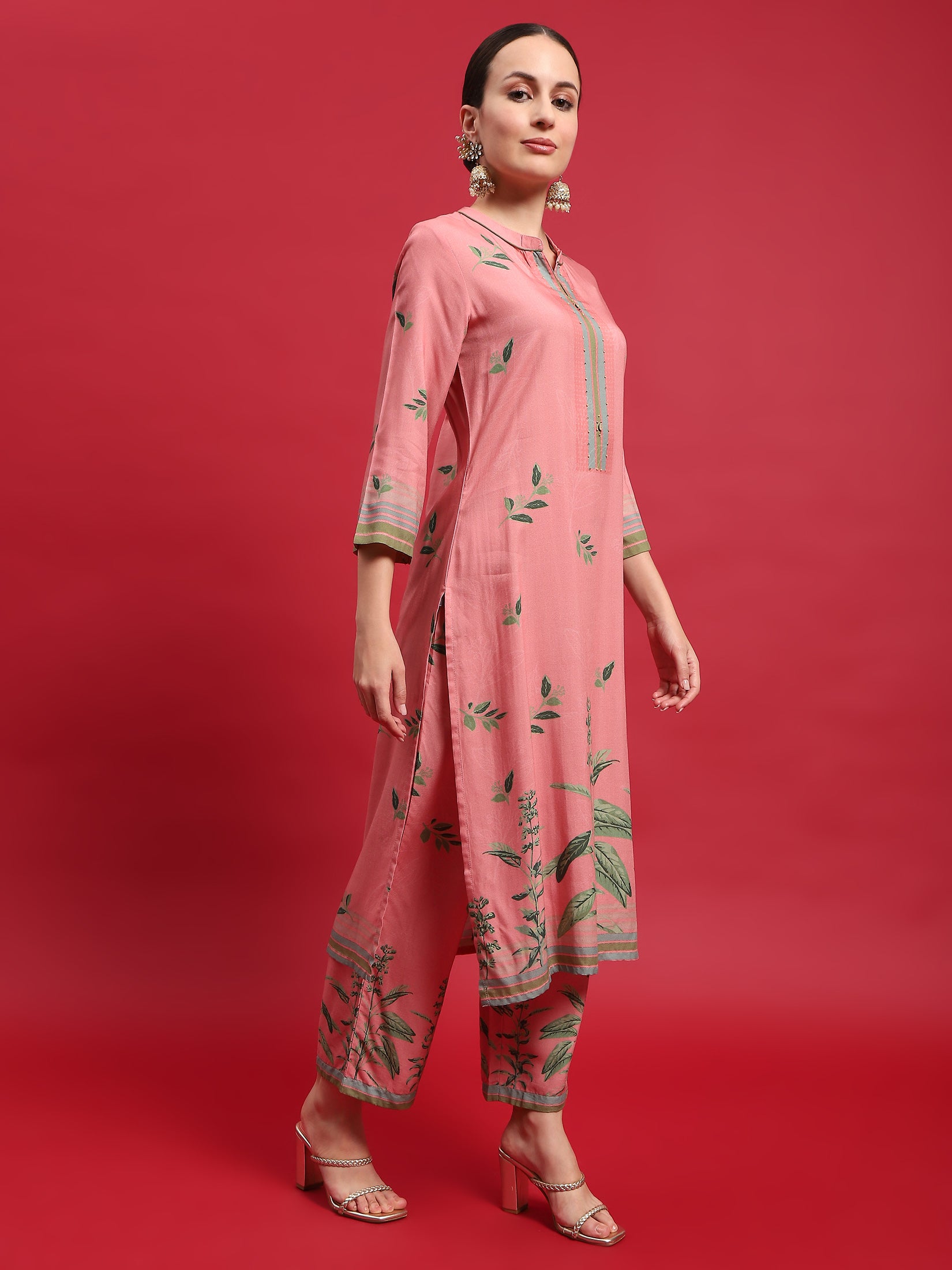 Women Liva Rayon Pink Floral Print Kurta Comfort Pant Dupatta