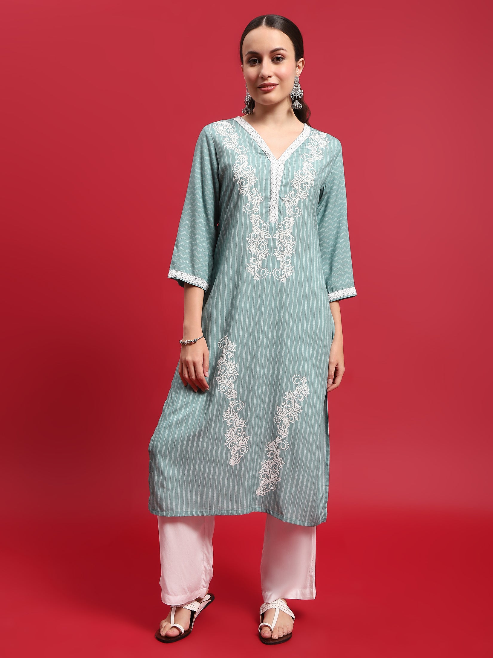 Women Liva (Rayon) Green Ornamental Print Kurta With Comfort Pant