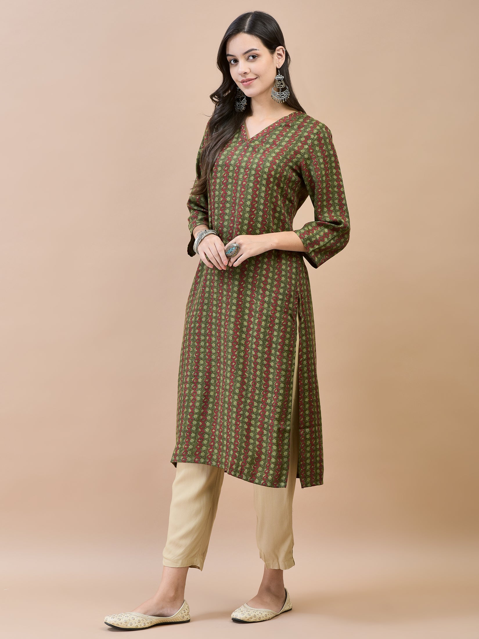 Women Liva Rayon Olive Geometric Print Kurta