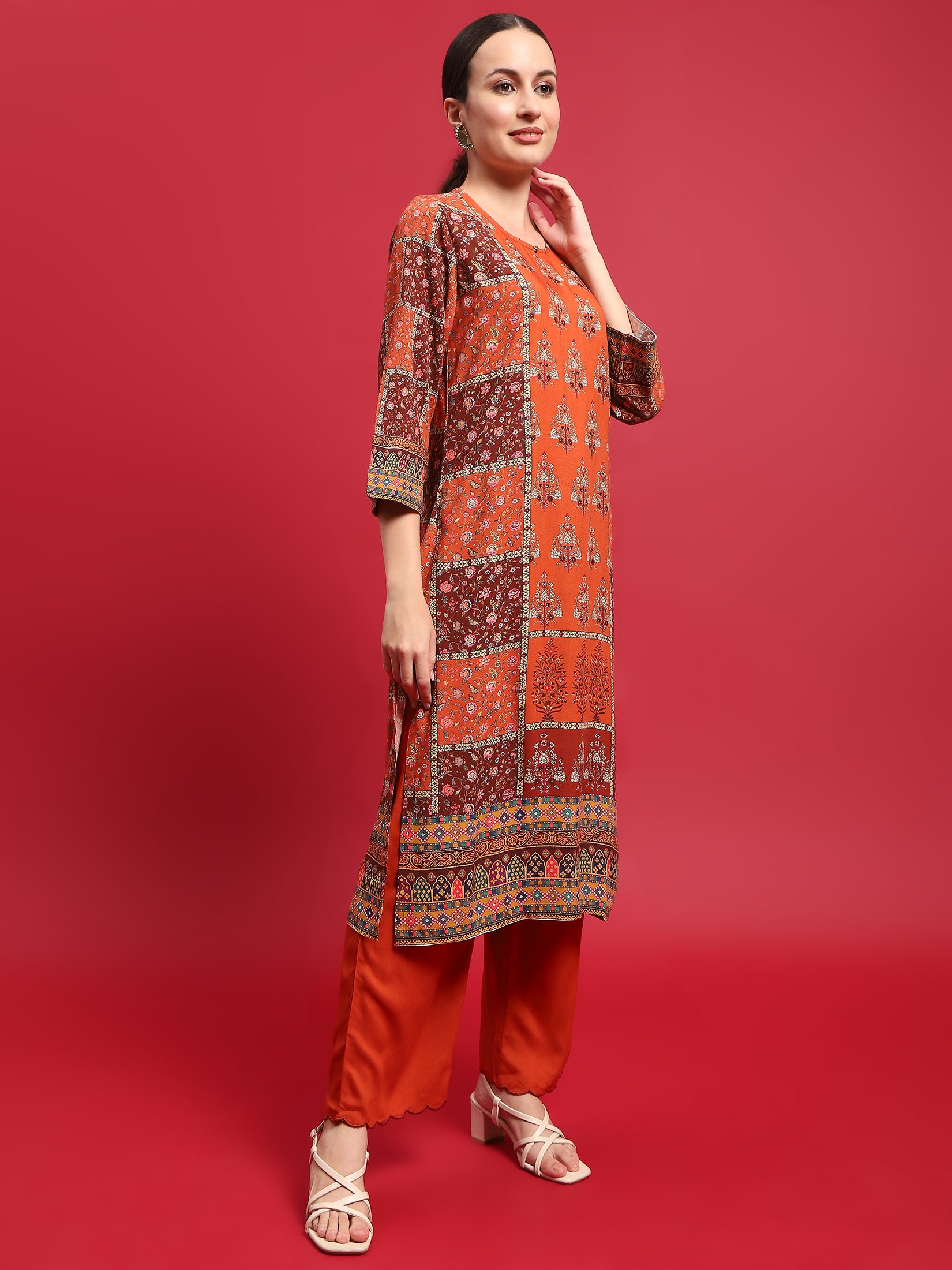 Women Liva Rayon Orange Floral Print Kurta With Comfort Pant