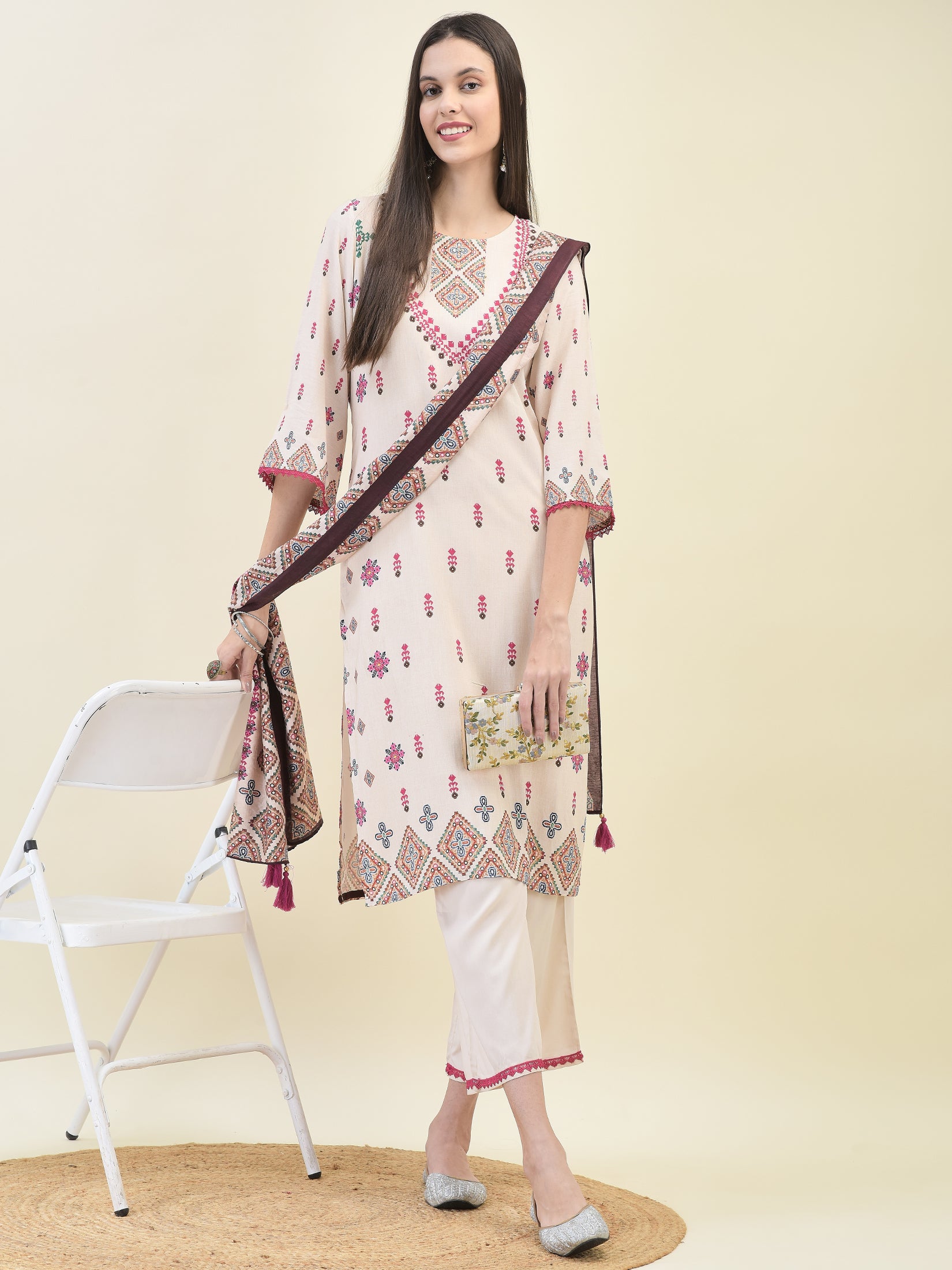 Women Liva Rayon Off White Ikat Print Kurta Comfort Pant Dupatta