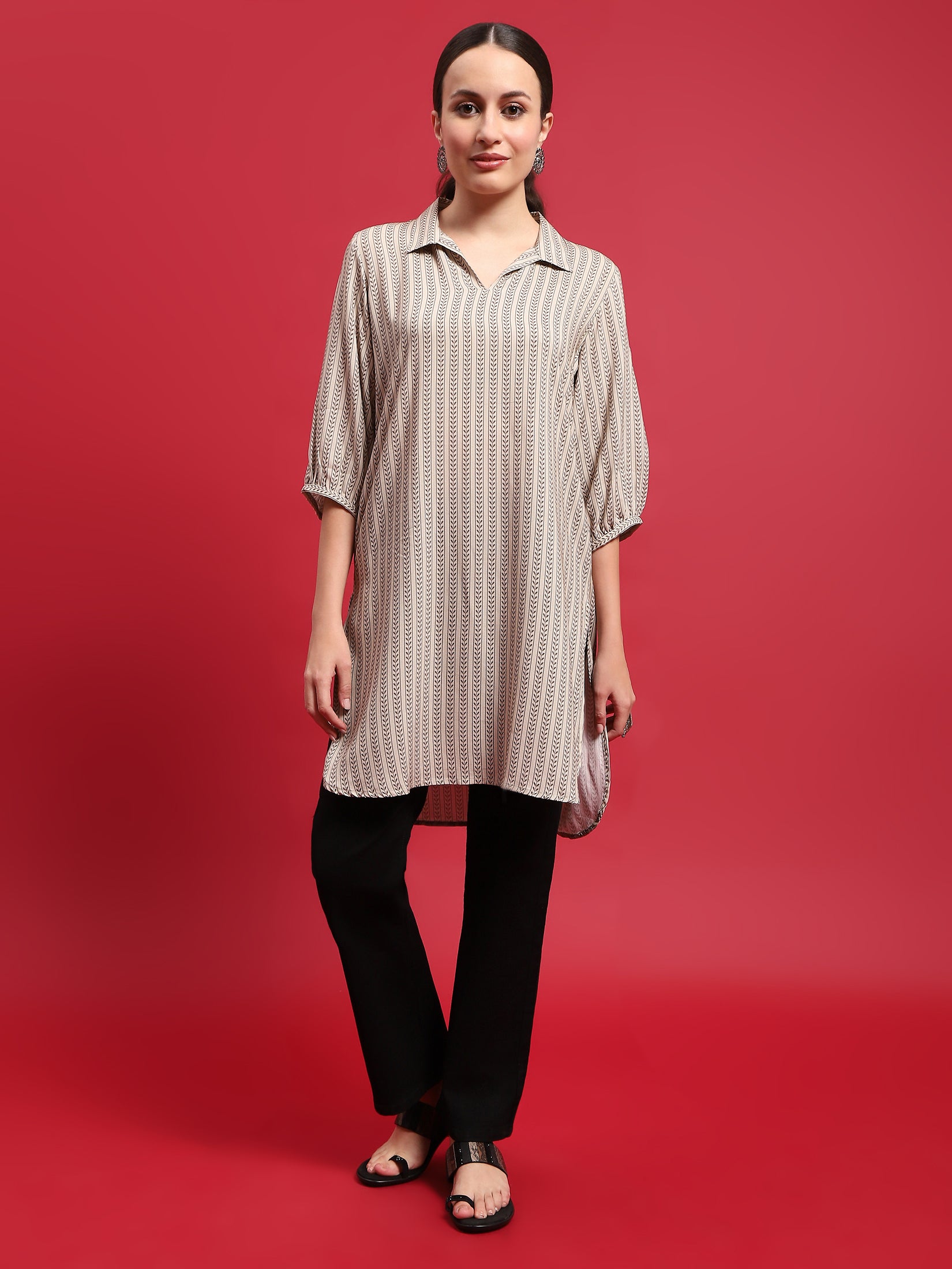 Women Liva (Rayon) Olive Stripe Print Kurti